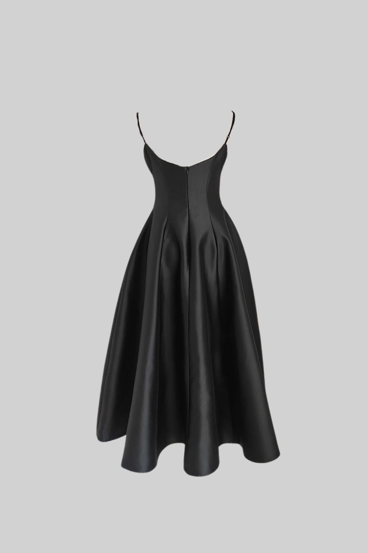 Sleeveless Fitted Dress With Sweetheart Neckline And Flared Knee-Length Skirt - Black