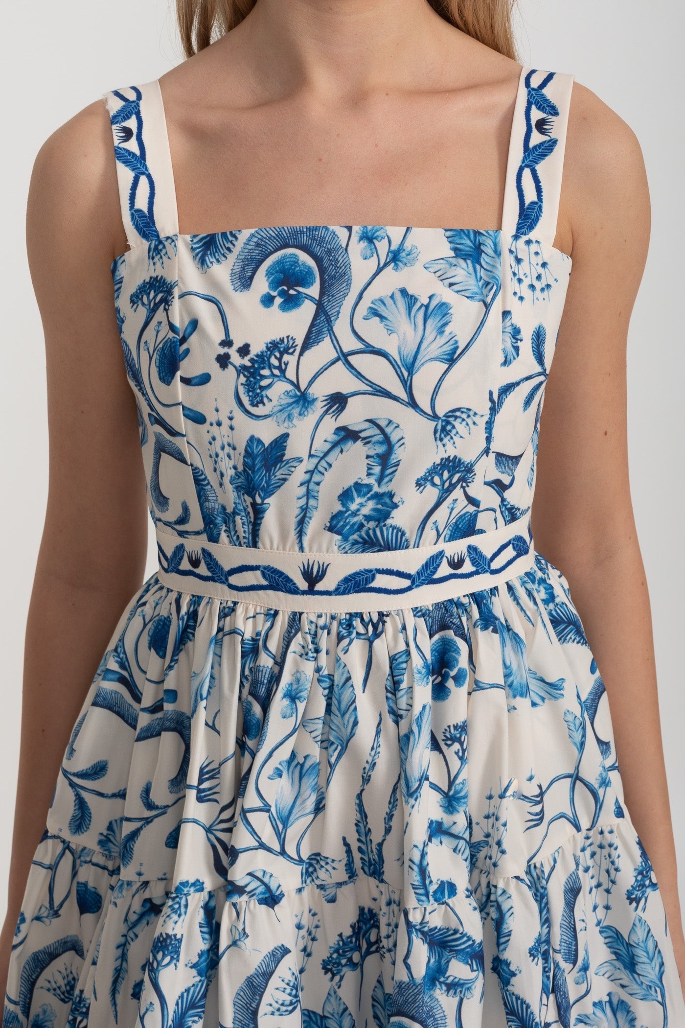 Fitted Mini Dress With Blue Floral And Paisley Pattern - White