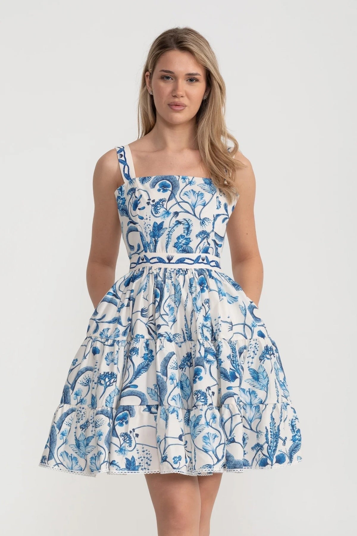 Fitted Mini Dress With Blue Floral And Paisley Pattern - White