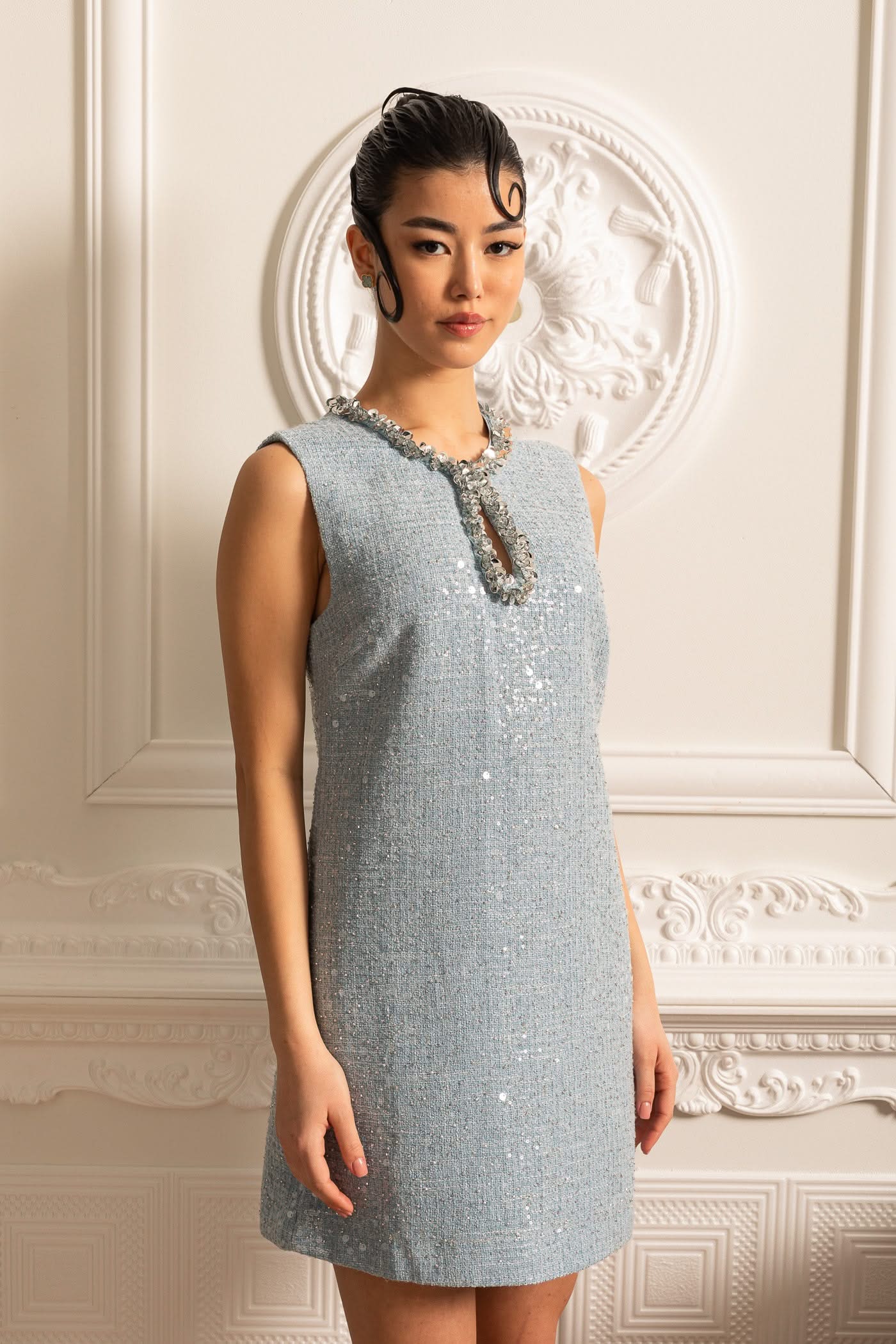 Textured Sleeveless Mini Dress With Sparkling Collar Details - Blue