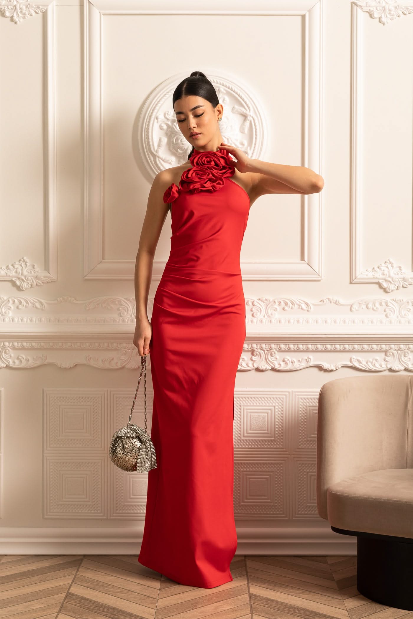 Fitted Dress With 3D Neckline Roses And Side Slit - Red