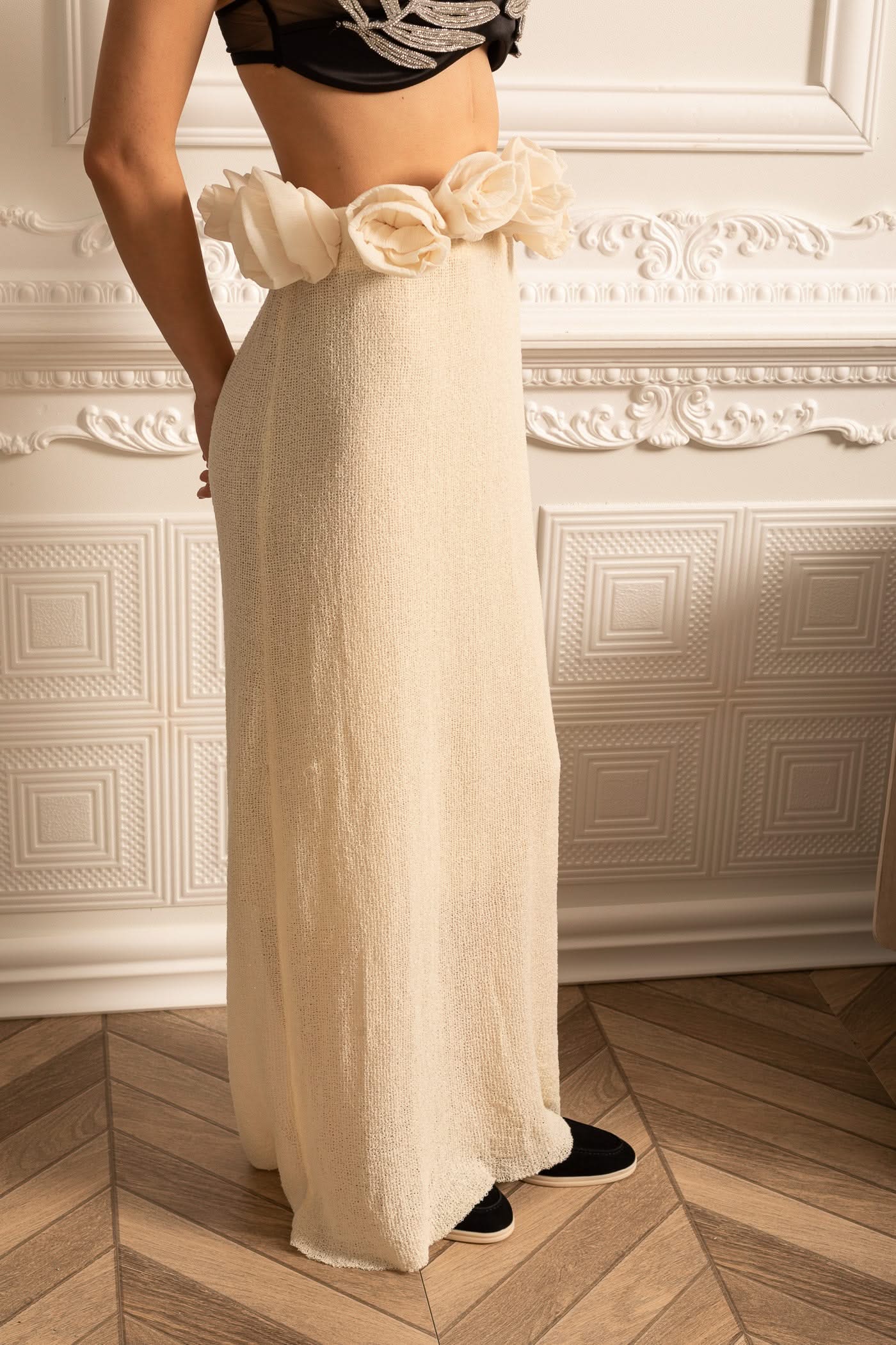 High-Waisted Knit Skirt With 3D Flowers Appliques - Ivoire