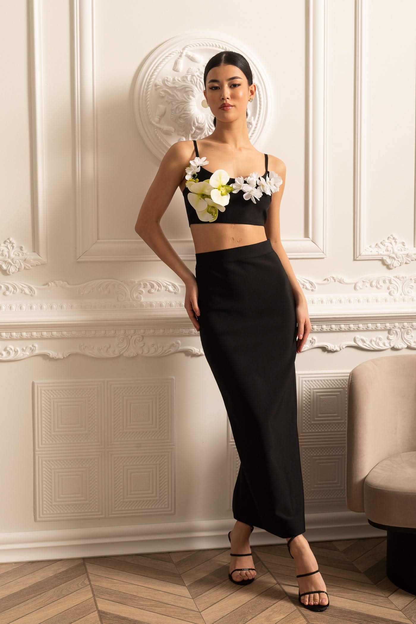 Fitted Co-Ord Set With Natural Aspect Floral Embellishments - Black