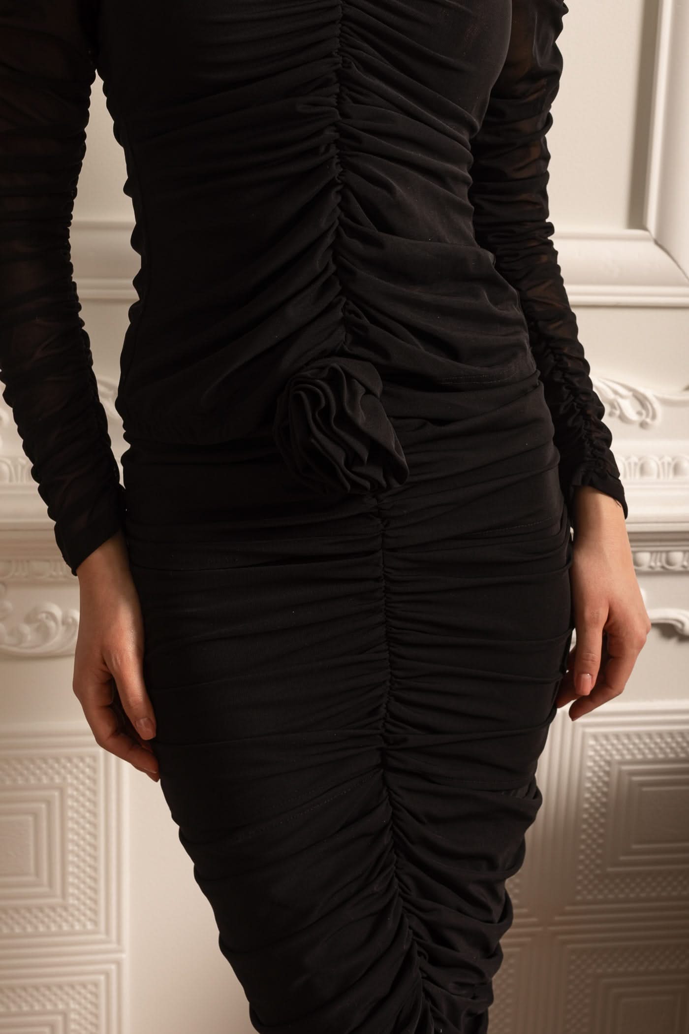 Ruched Two Piece Co-Ord Set Set With Front 3D Flowers - Black