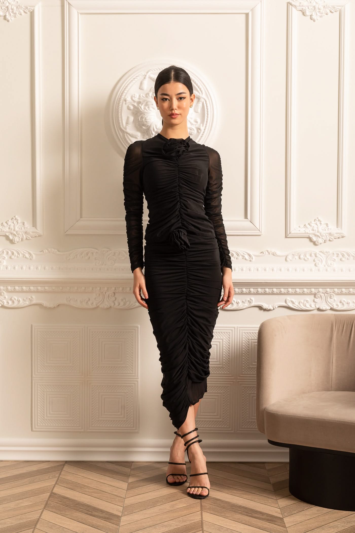 Ruched Two Piece Co-Ord Set Set With Front 3D Flowers - Black