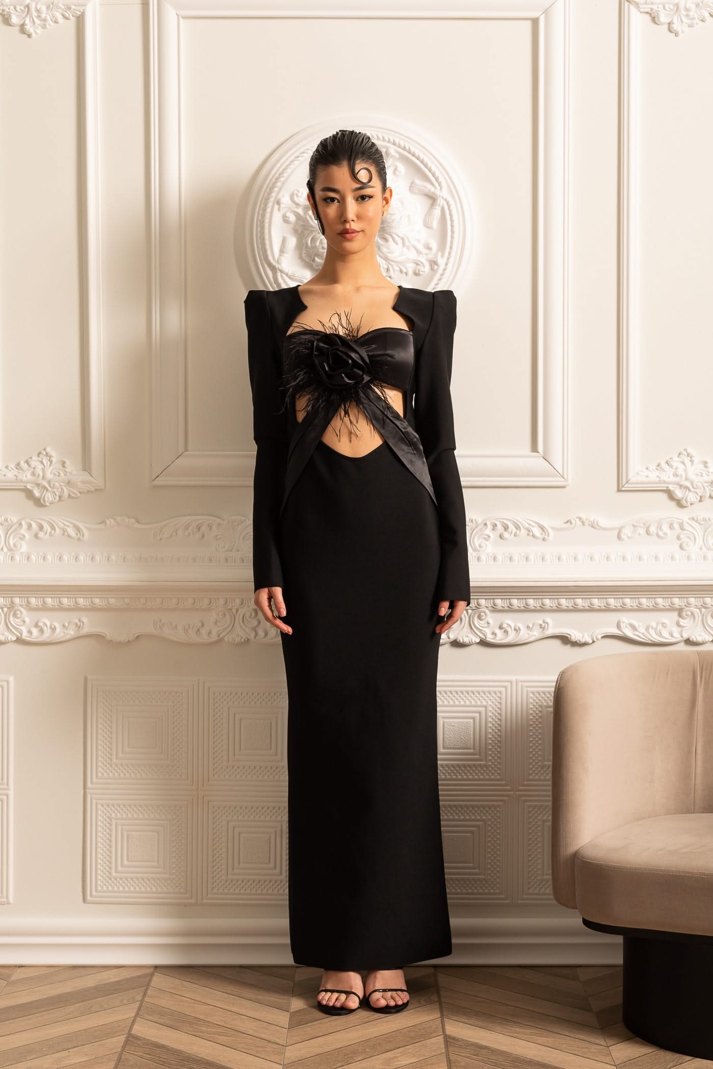 Elegant Long Sleeved Dress With Structured Shoulders And Front Cutout - Black