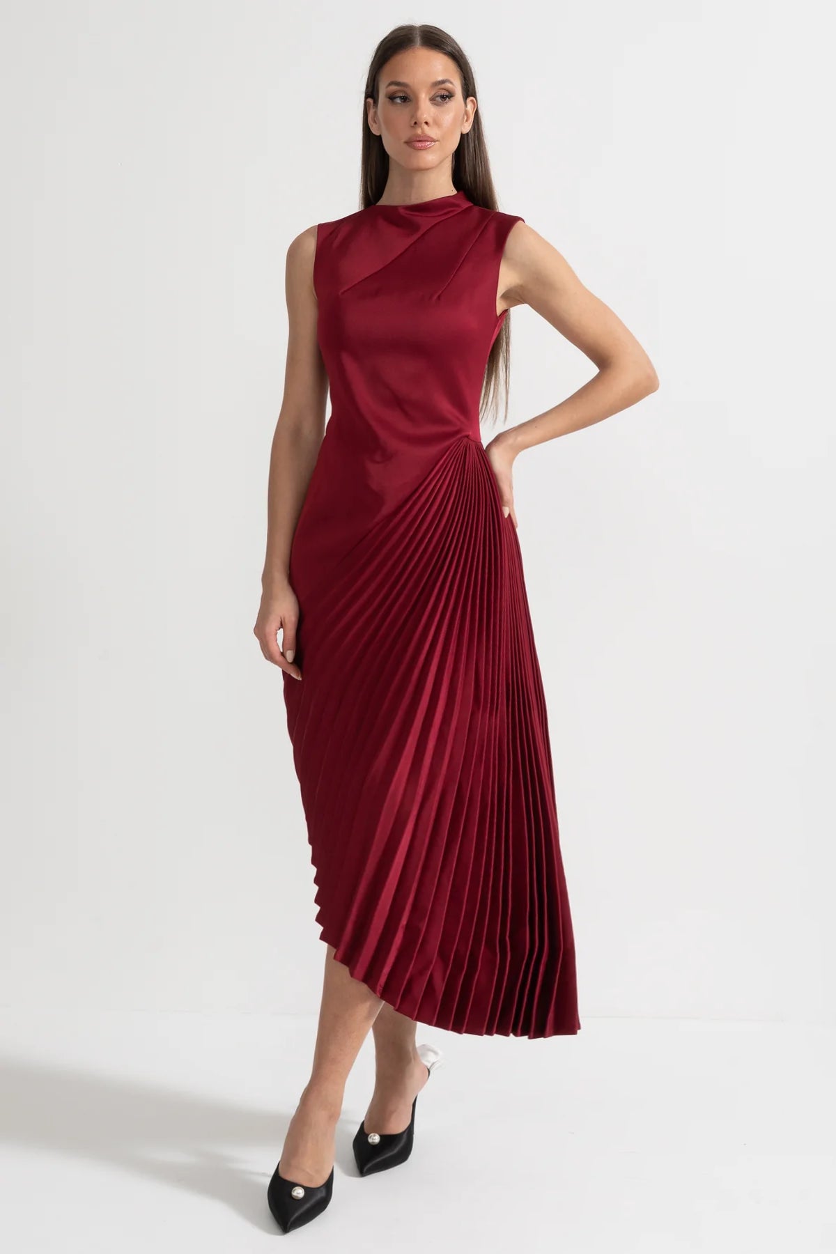 Asymmetrical Sleeveless Dress With Pleated Detailing Midi Skirt - Red