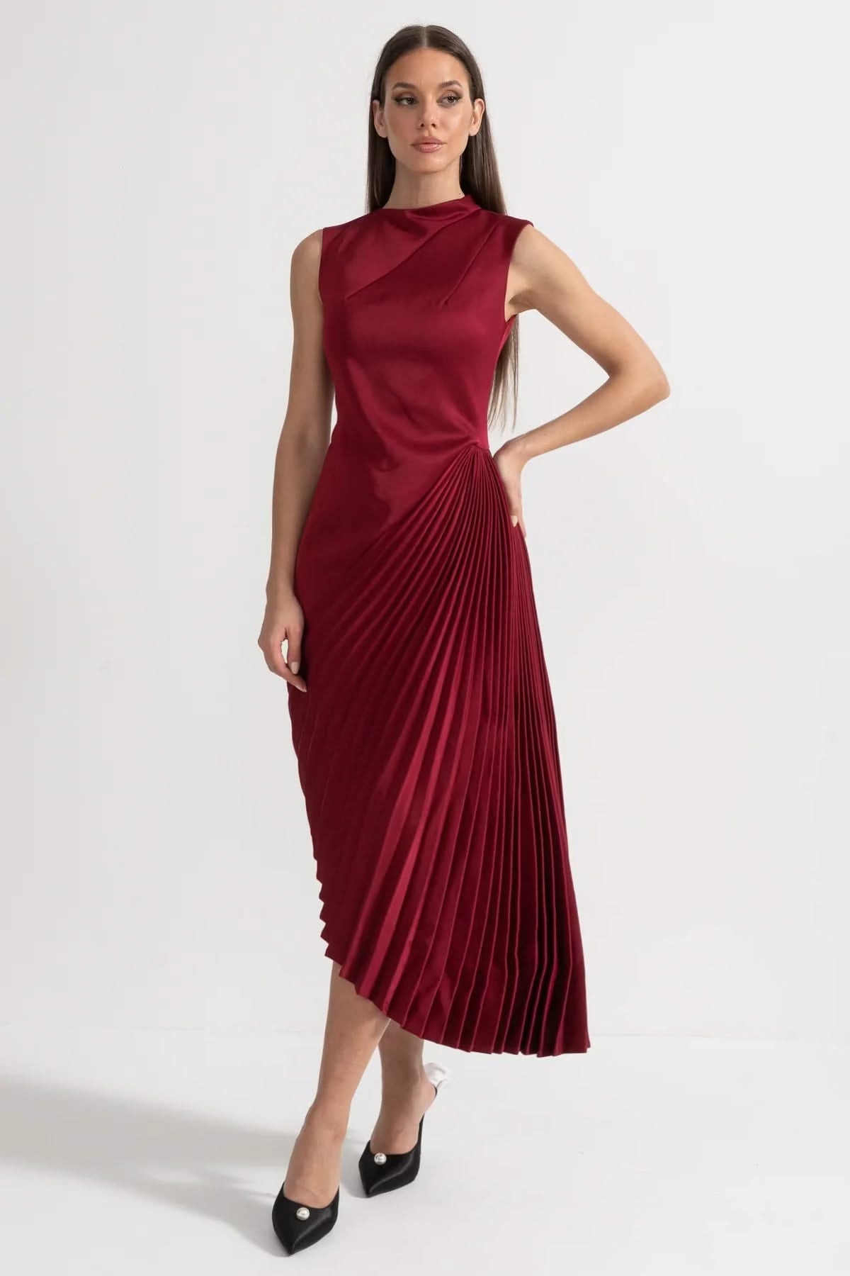 Asymmetrical Sleeveless Dress With Pleated Detailing Midi Skirt - Red