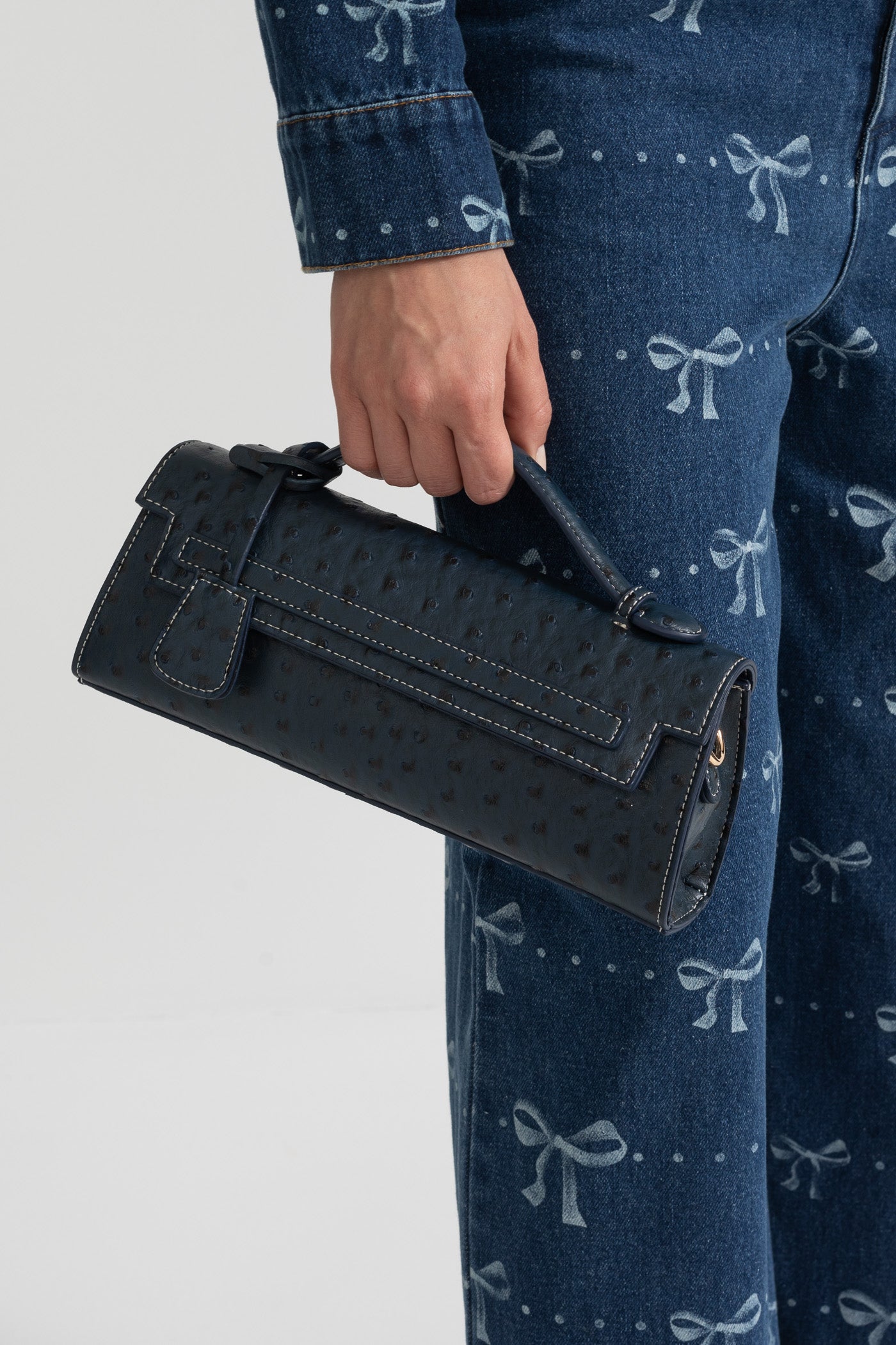 Sophisticated Rectangular Purse With Dotted Pattern - Dark Blue