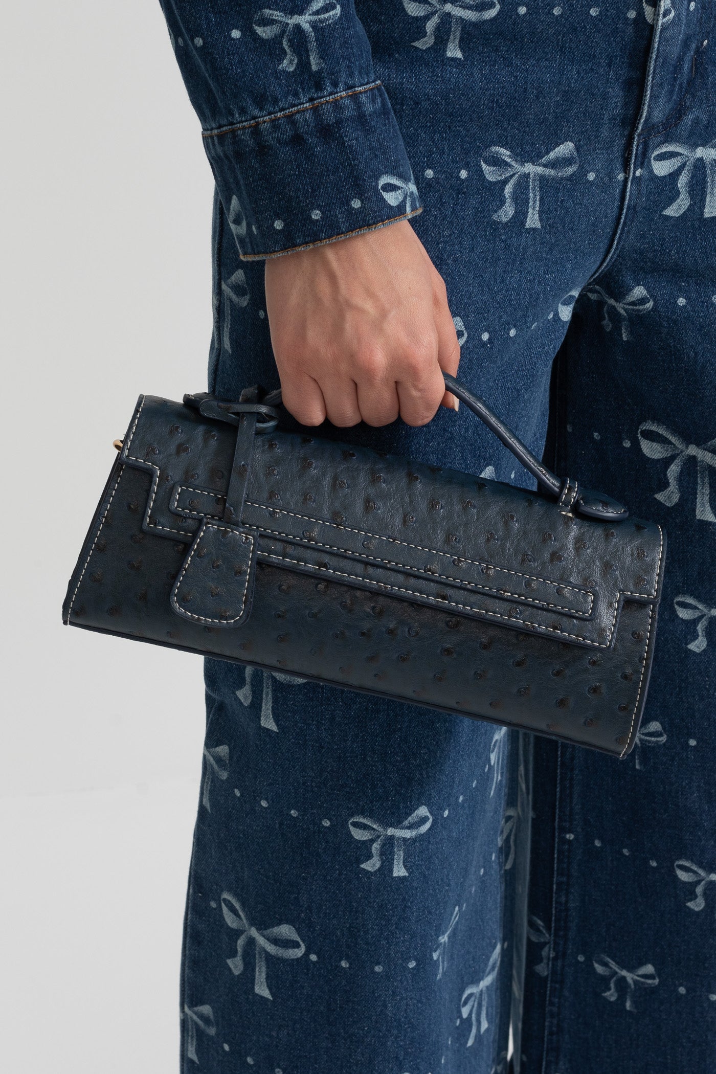 Sophisticated Rectangular Purse With Dotted Pattern - Dark Blue