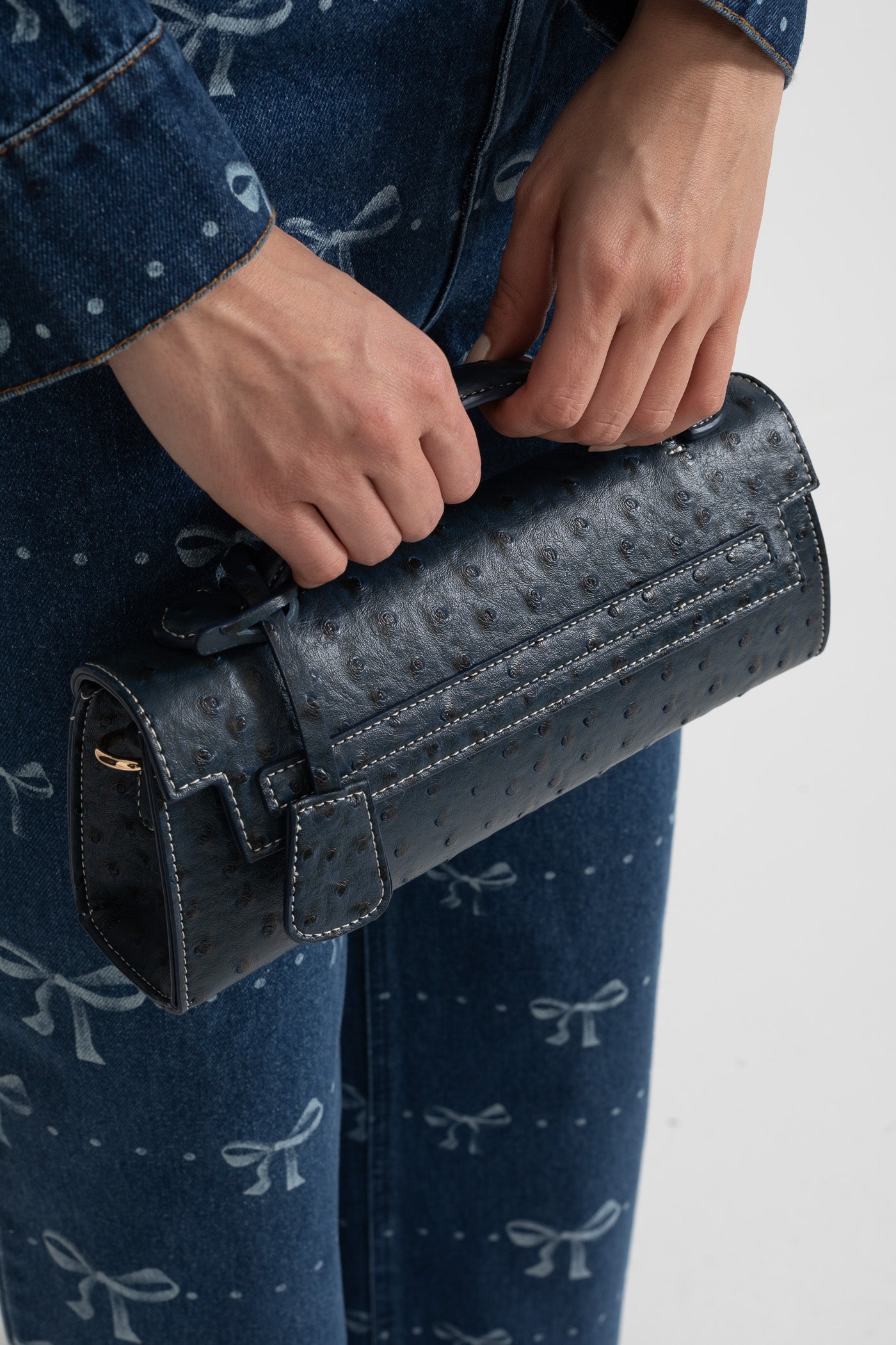 Sophisticated Rectangular Purse With Dotted Pattern - Dark Blue