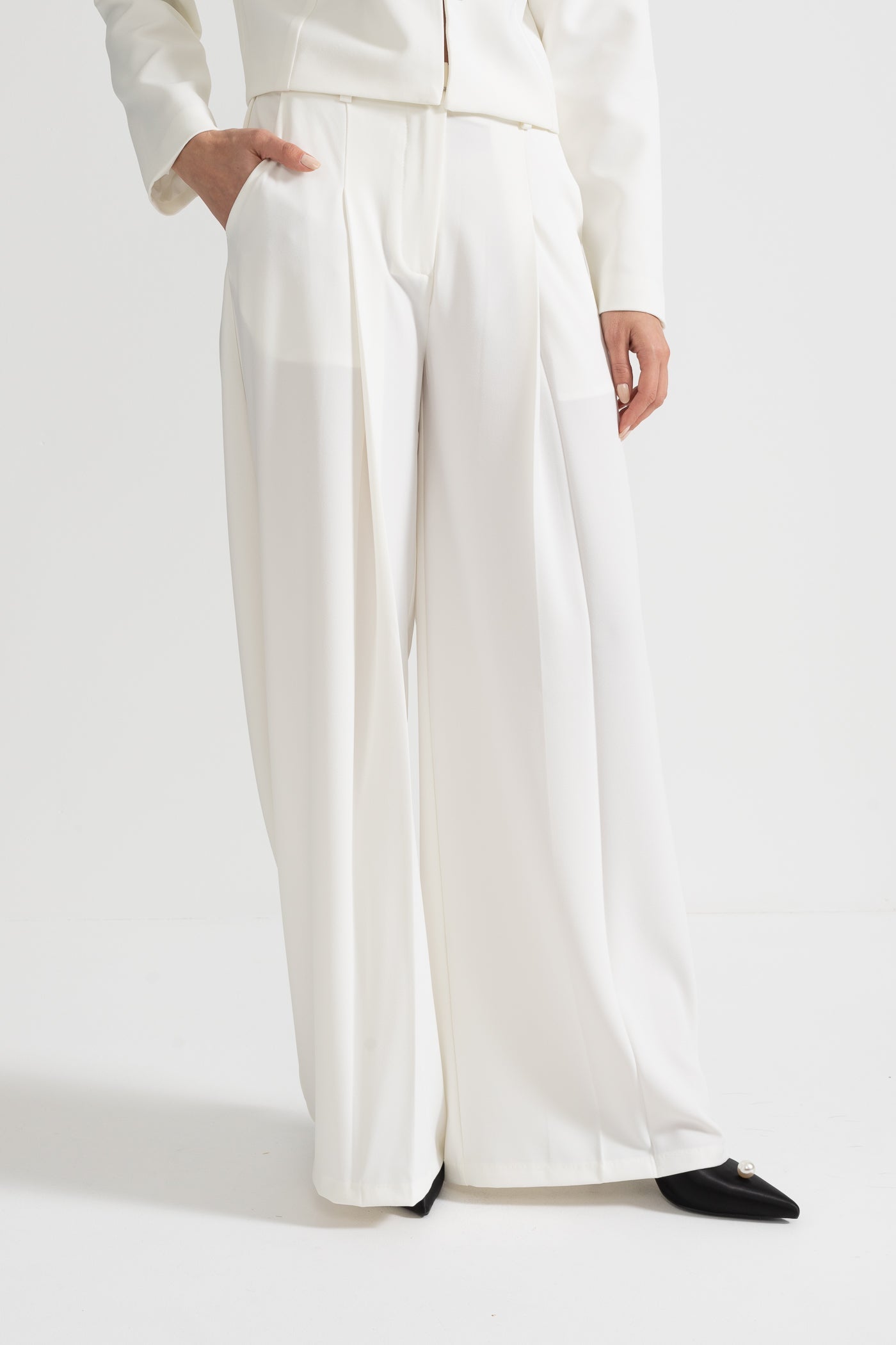 Embellished Jacket and Wide-Leg Trousers Co-Ord Set with Ornate Beadwork - White