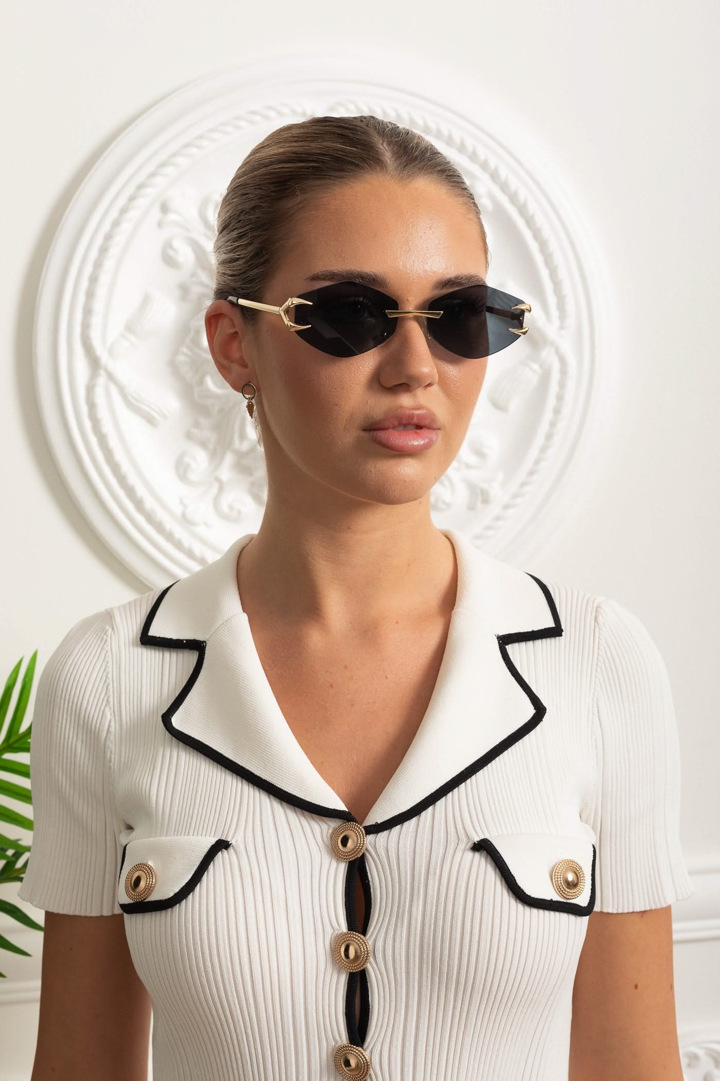 Rimless Geometric Sunglasses with Spiked Gold Temples – Black