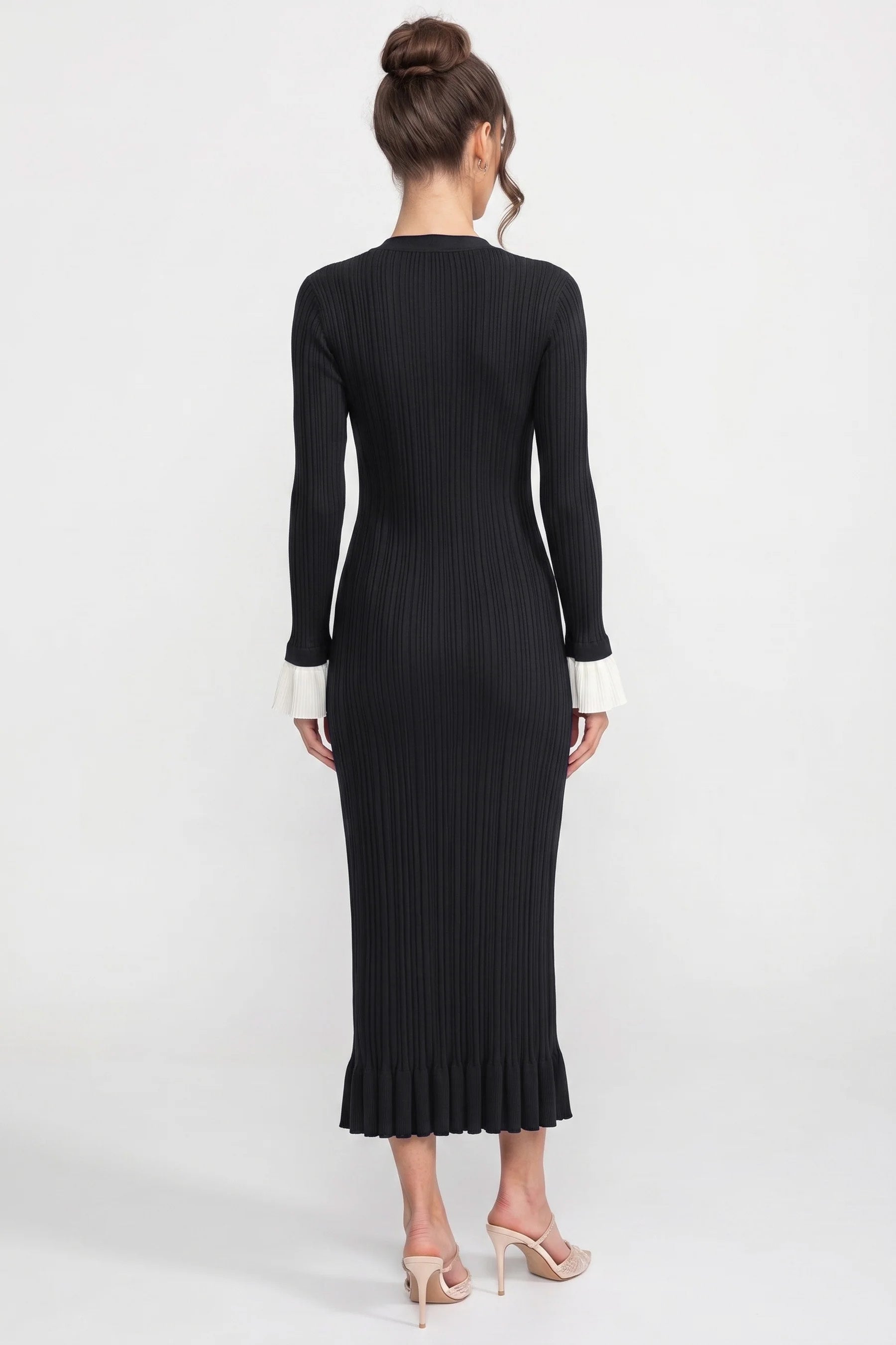 Long-Sleeve Button-Front Pleated Knit Maxi Dress With Contrast Cuffs - Black