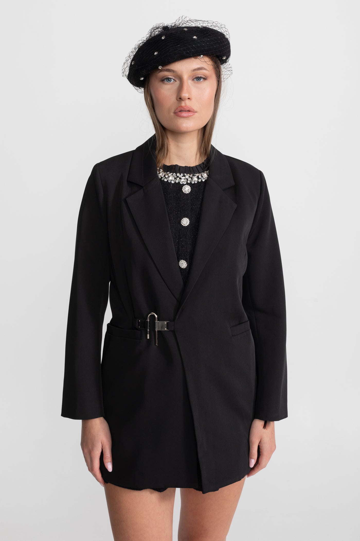 Single-breasted Tailored Belted Blazer – Black