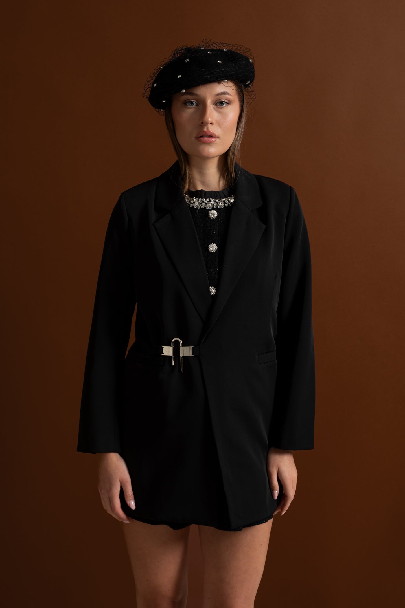 Single-breasted Tailored Belted Blazer – Black