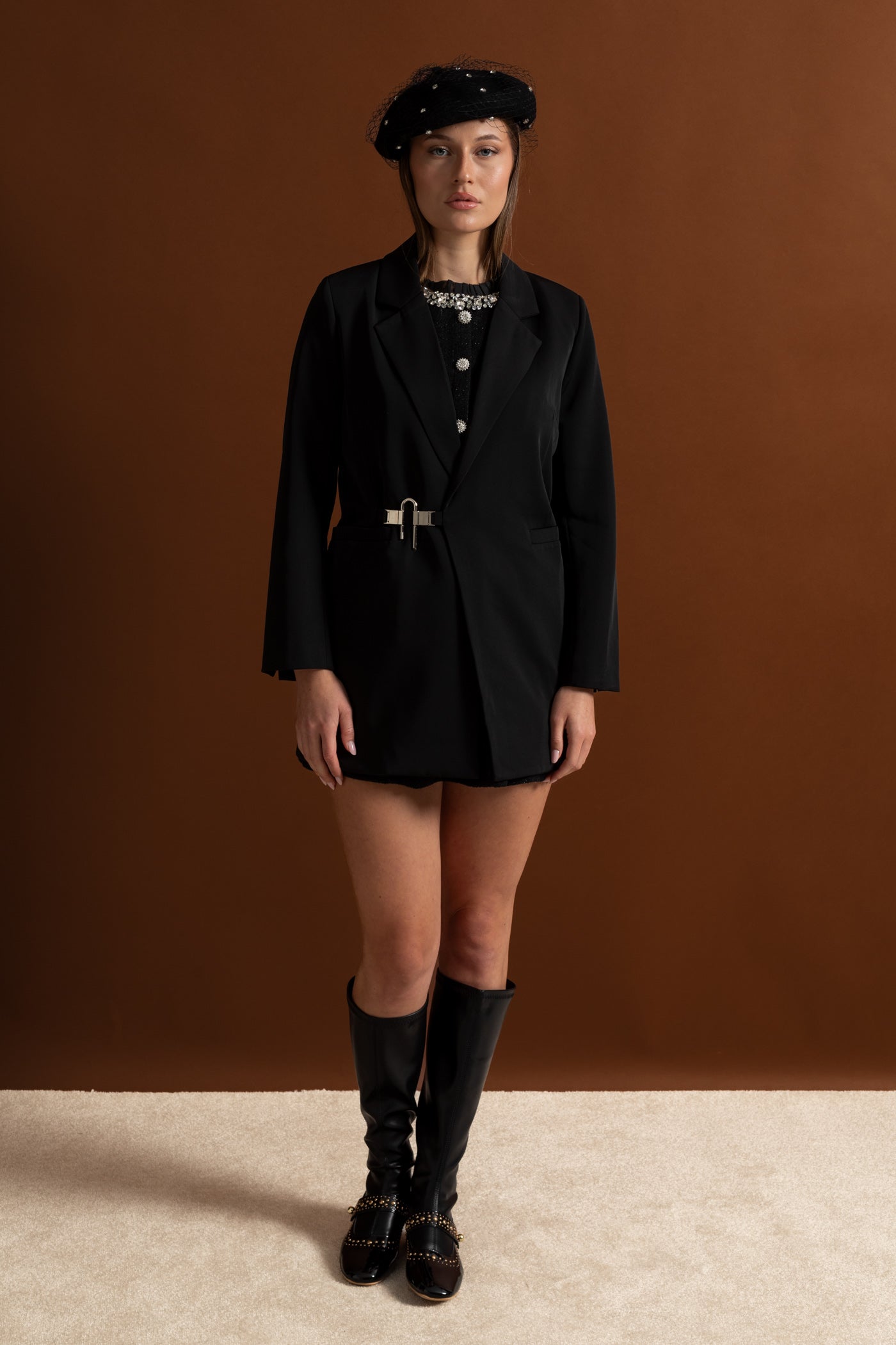 Single-breasted Tailored Belted Blazer – Black