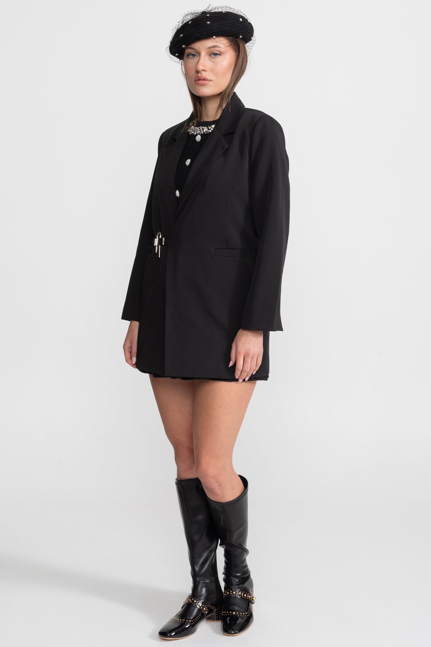 Single-breasted Tailored Belted Blazer – Black