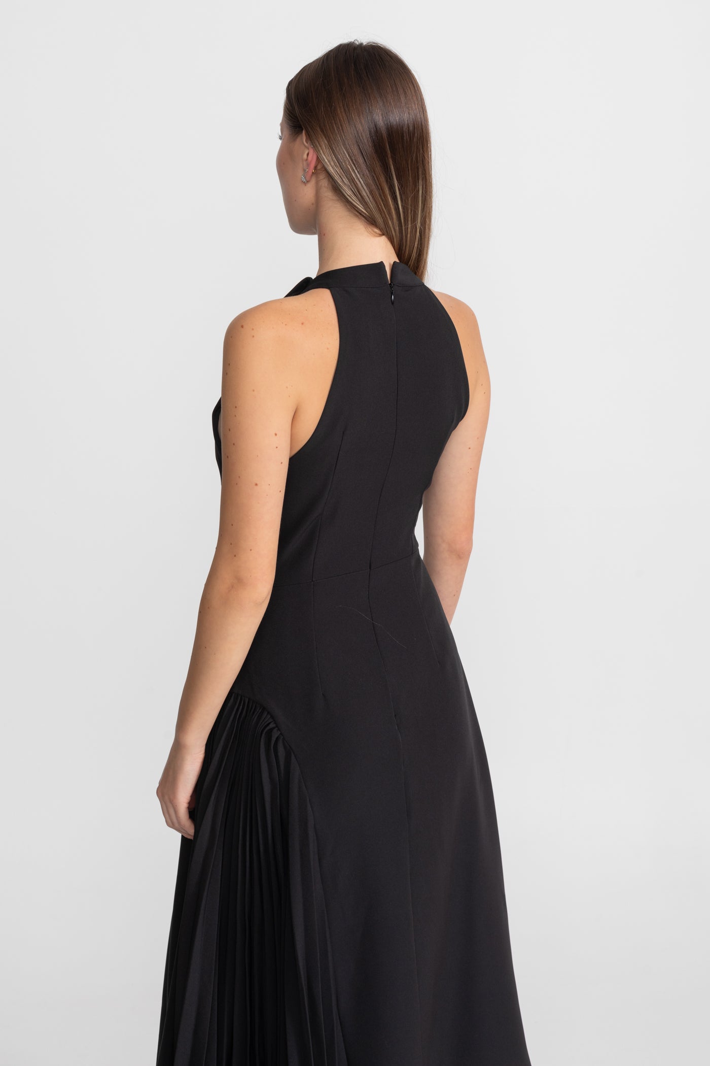 Pleated Halter Midi Dress With Keyhole Detail - Black