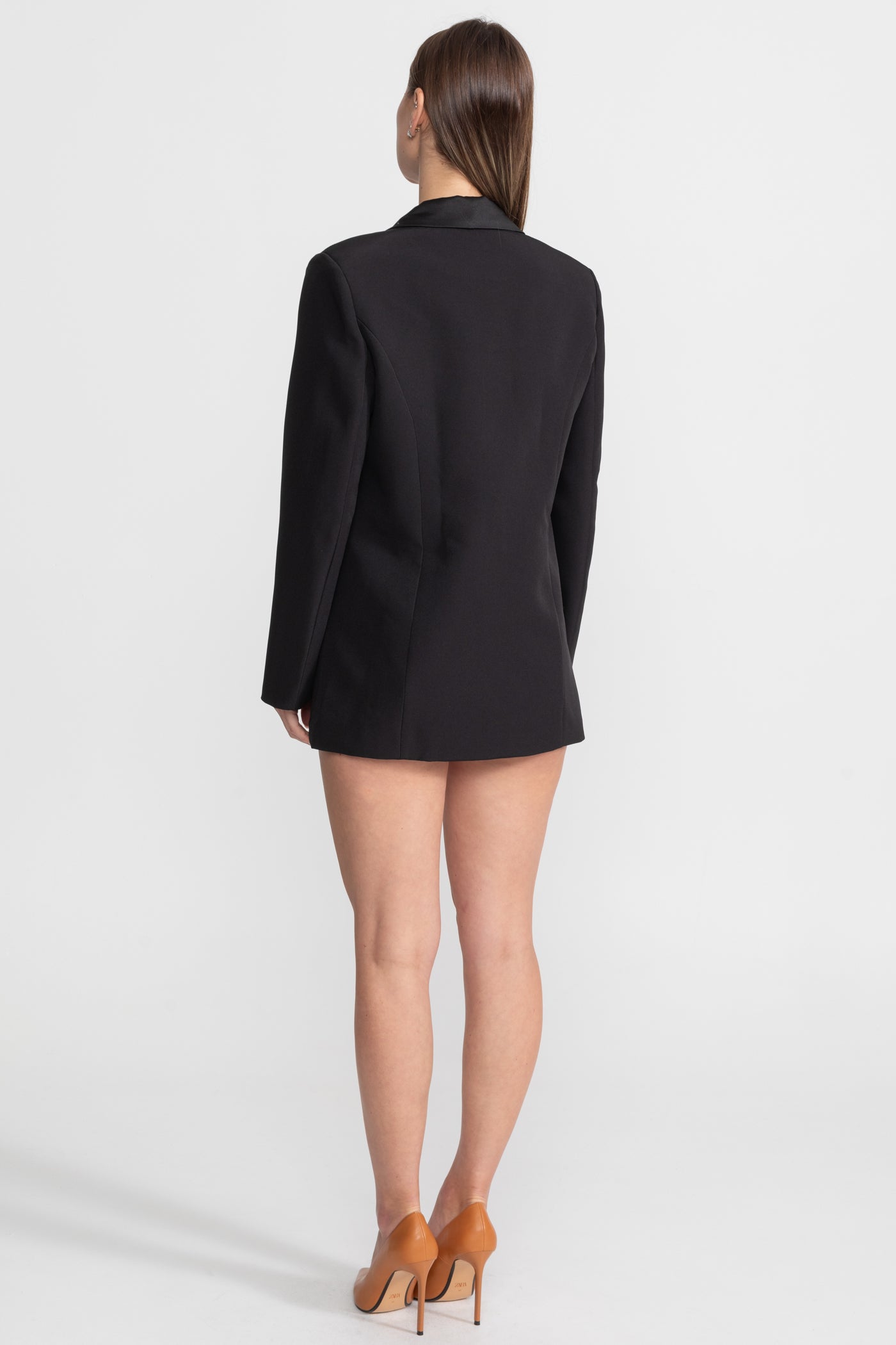 Crystal Brooch Blazer With Shawl Lapels – Black