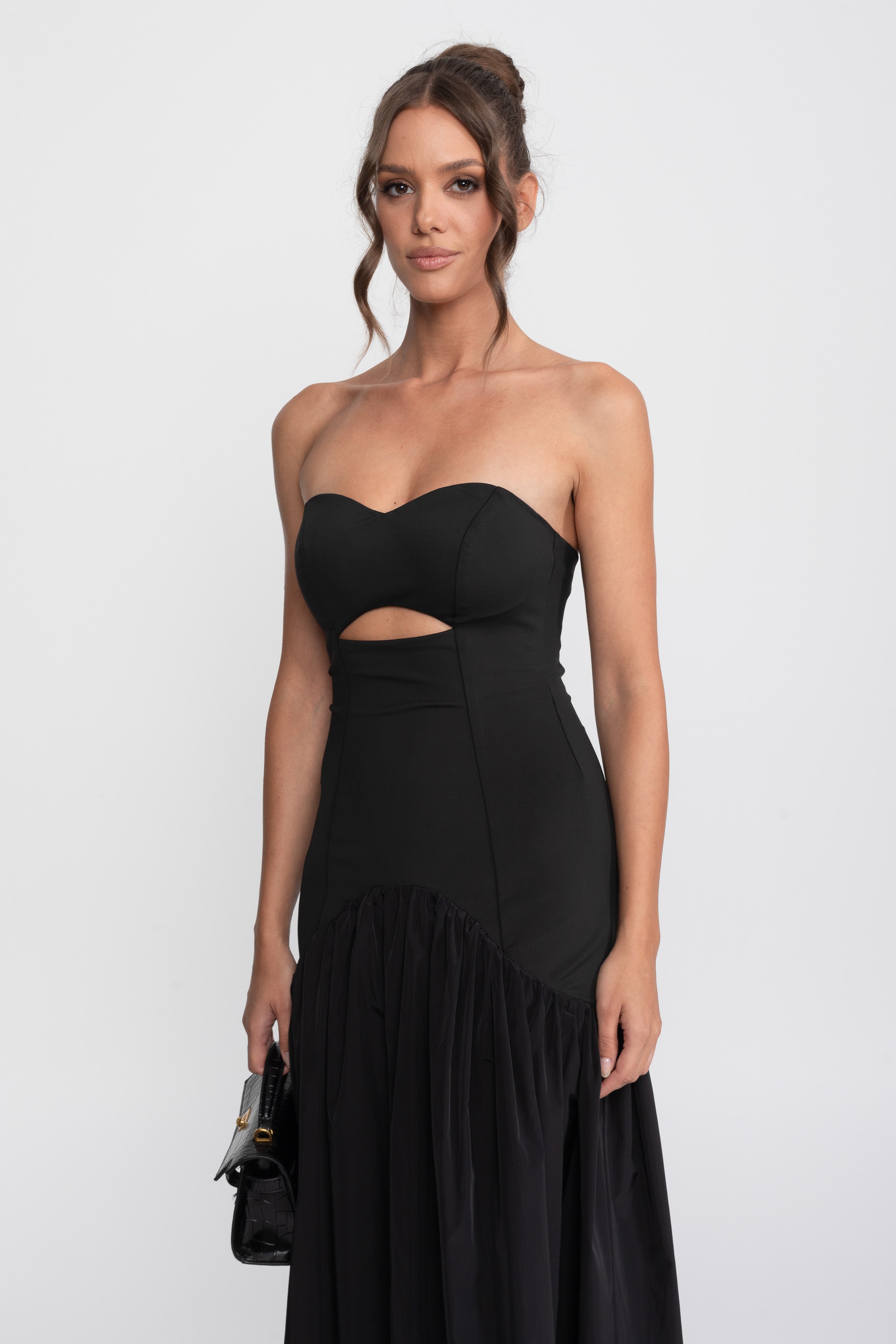 Cutout Sweetheart Drop-Waist Gown With Gathered Skirt - Black