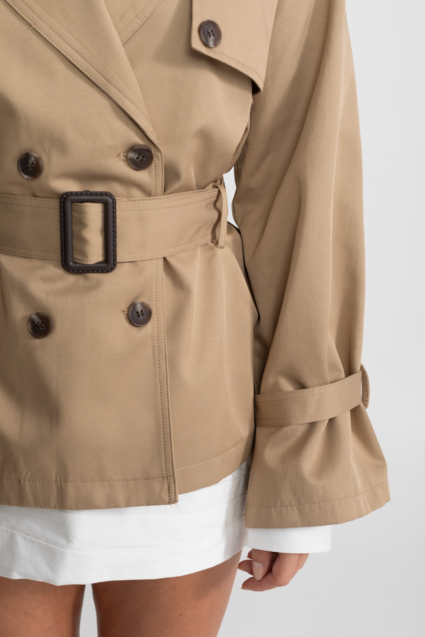 Cropped Double-Breasted Trench Jacket With Belted Waist – Camel