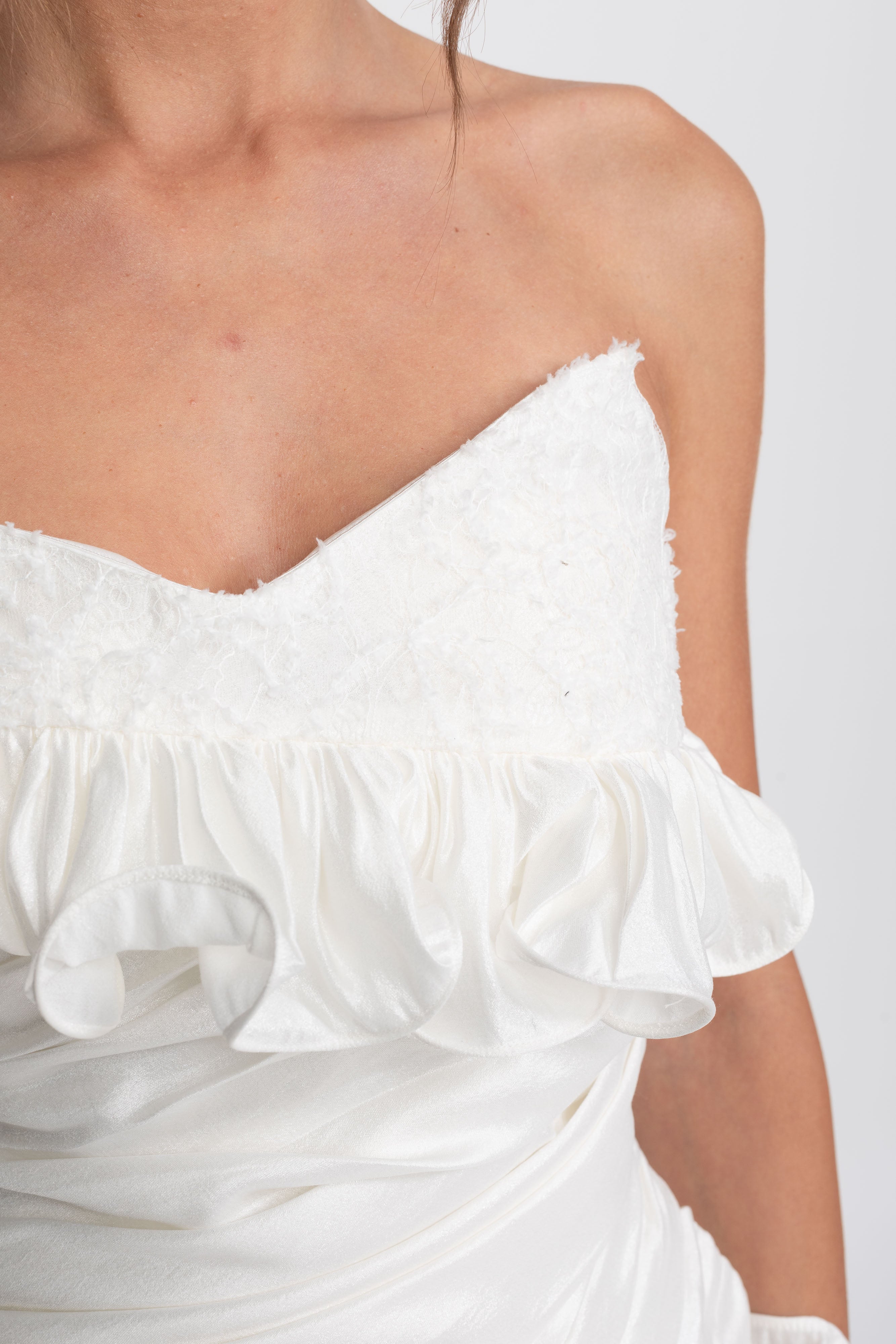 Ruffled Strapless Mini Dress With Sweetheart Neckline - White