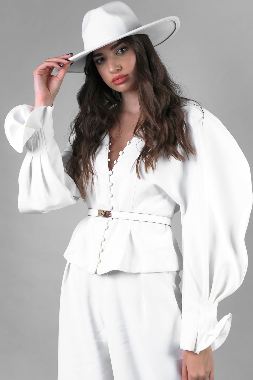 Slim Belt With Gold Details - White