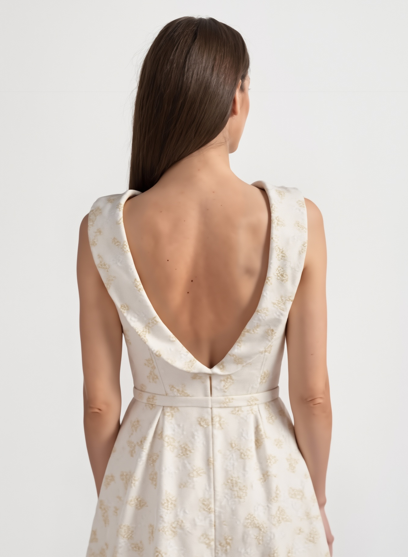 Floral Embroidered Sleeveless Dress With High Neckline And Front Slit - Ivoire