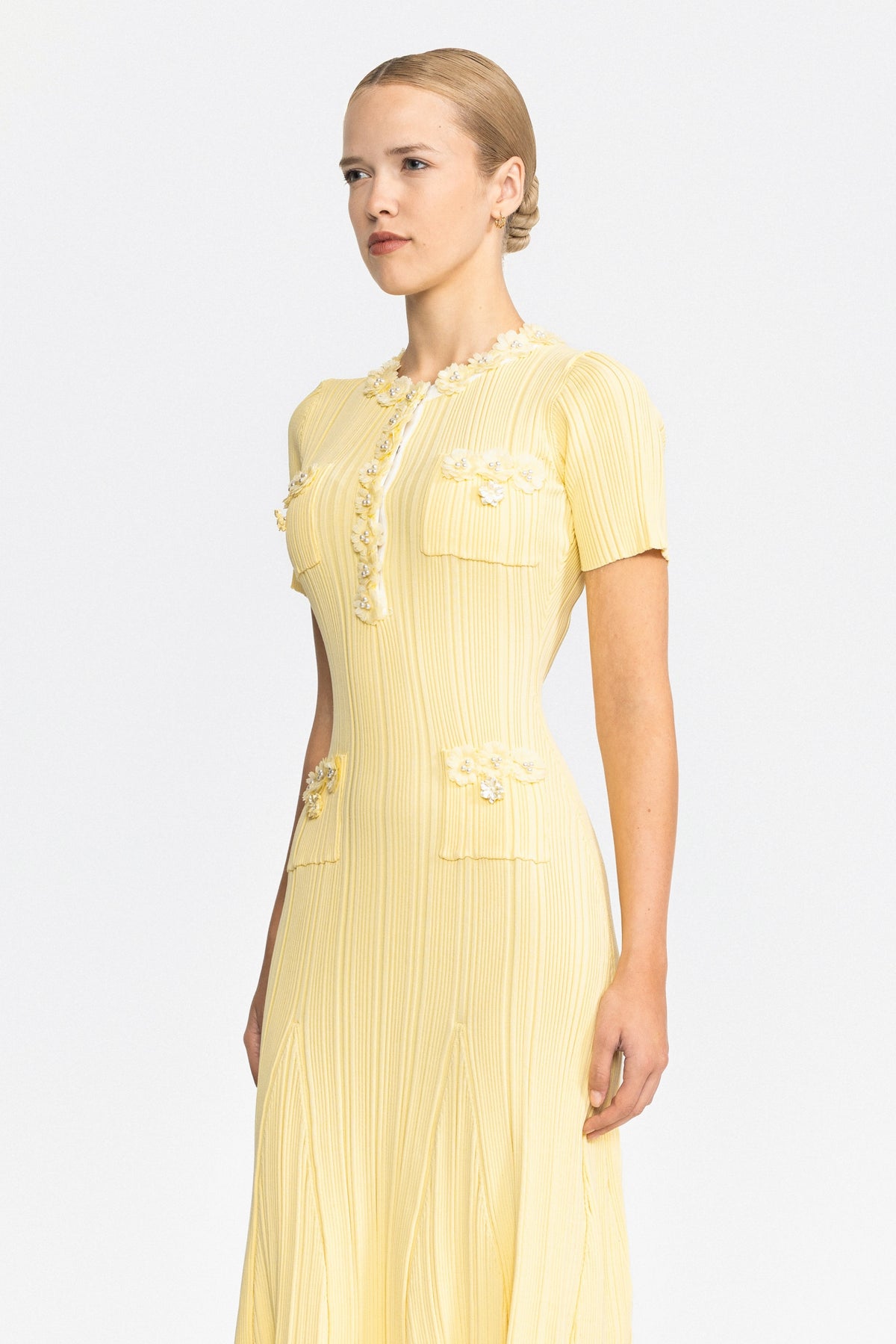 Ribbed Knit Flower Appliqué Midi Dress - Yellow