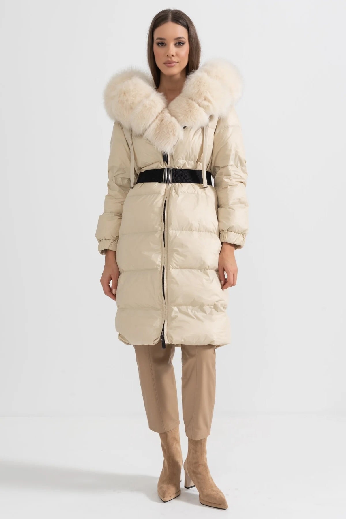 Long Puffer Jacket With White Fox Fur-Lined Hood - Ivoire