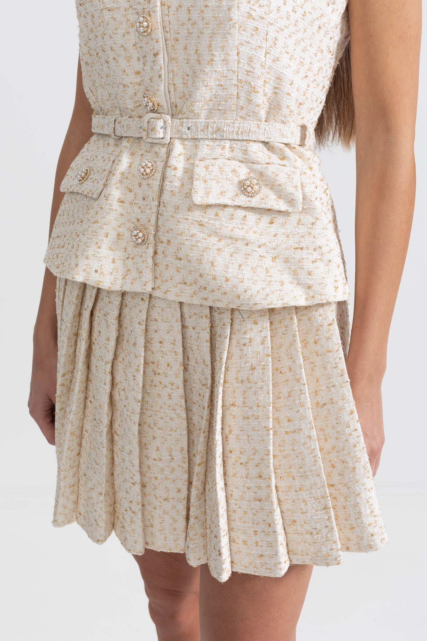 Sleeveless Textured Mini Dress With Pleated Skirt And Waistbelt - Ivoire