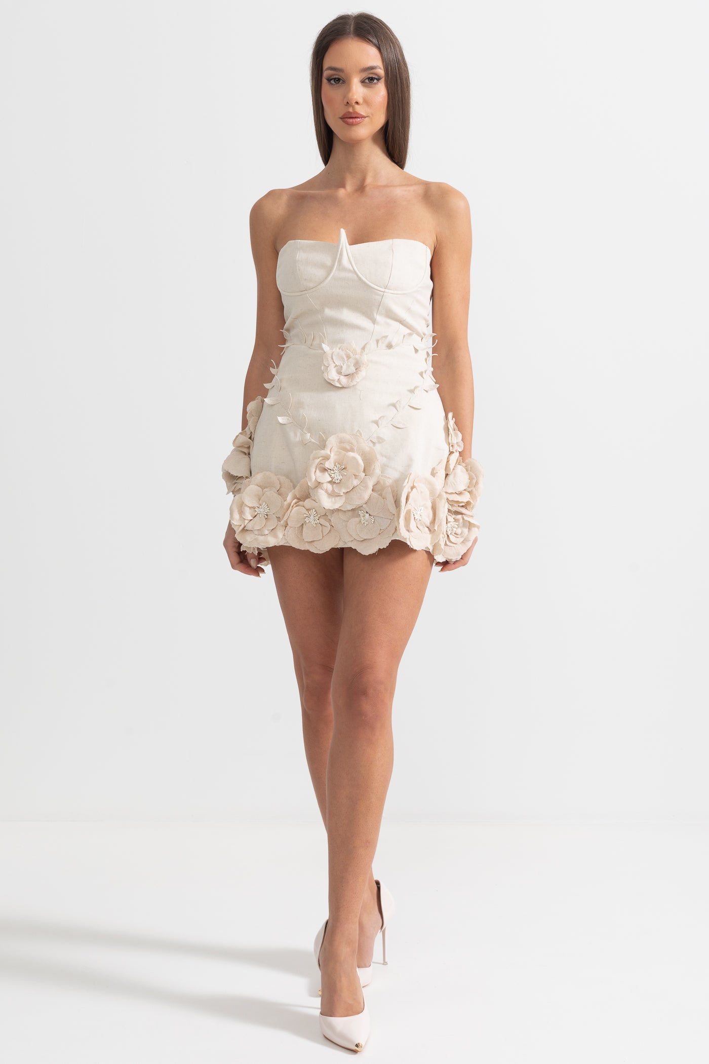 Bustier Dress With 3D Floral Appliqués - Ivoire