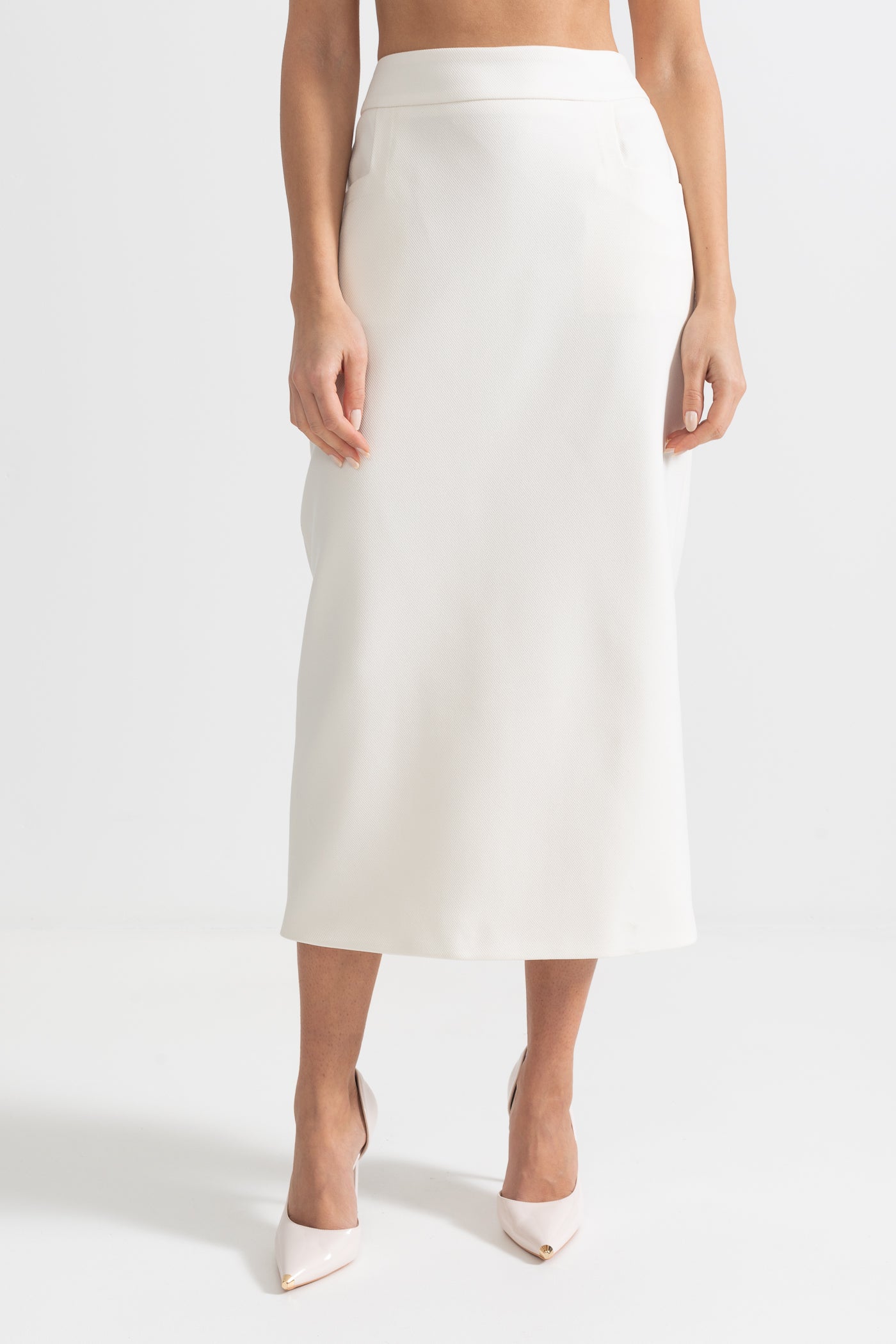 Two-Piece Ensemble With Faux Fur Shawl, Cuffs And Maxi Skirt - White