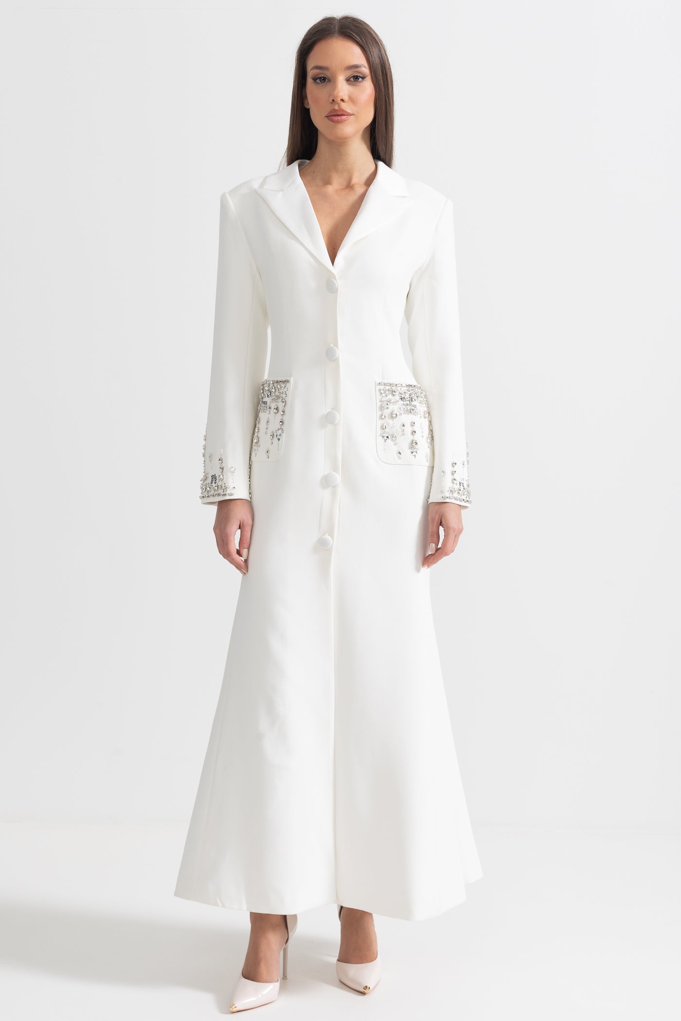 Long Silhouette Dress With Lapels And Crystal Detailing - White