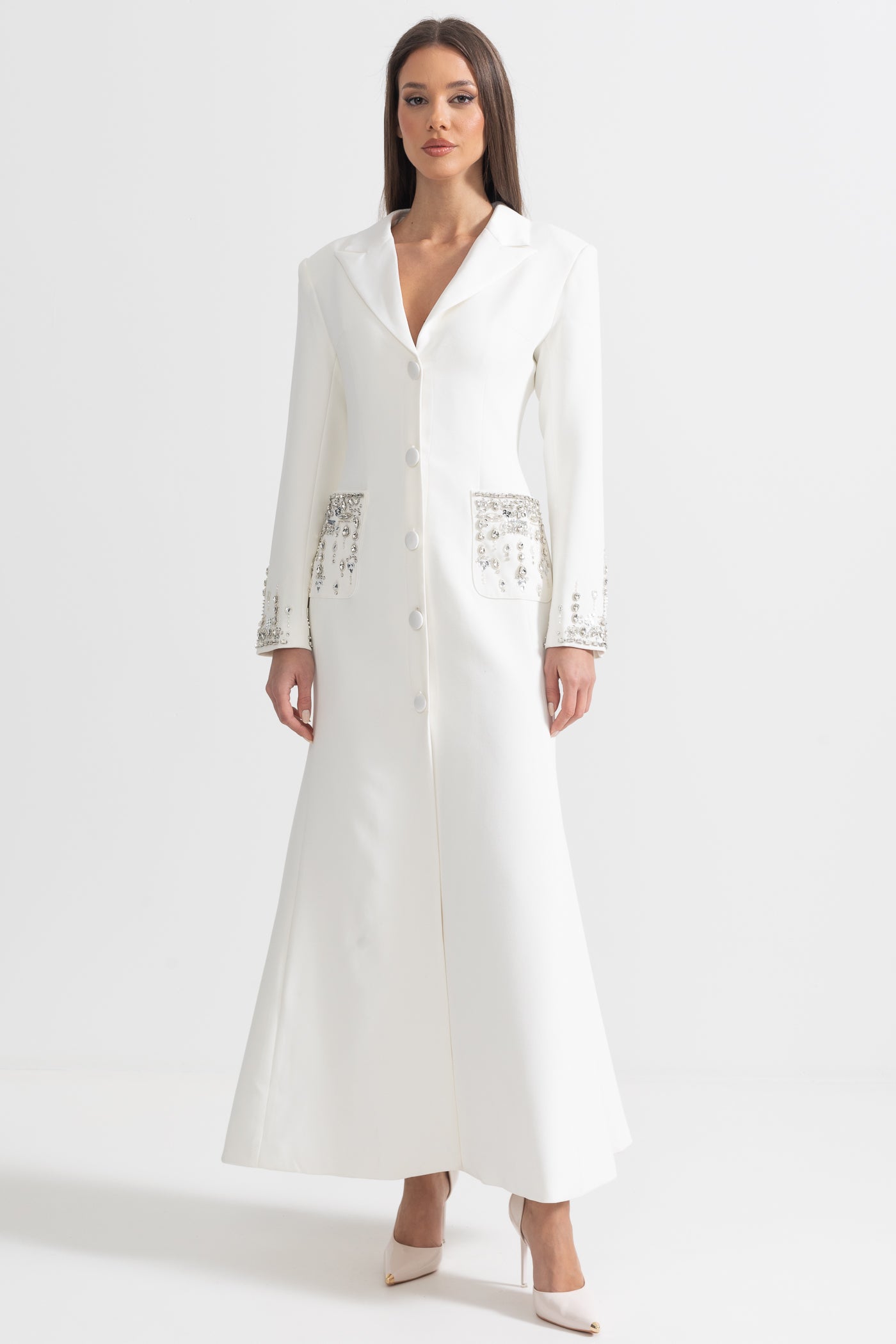 Long Silhouette Dress With Lapels And Crystal Detailing - White