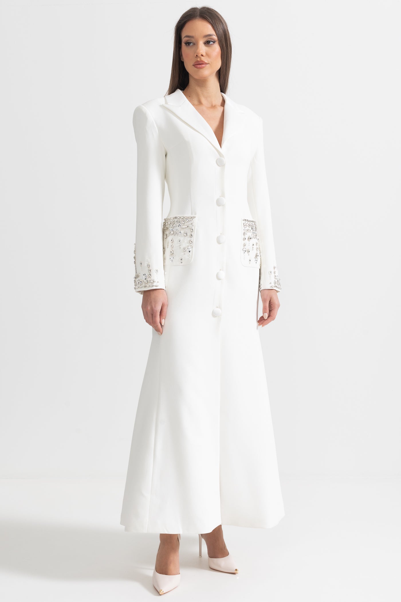 Long Silhouette Dress With Lapels And Crystal Detailing - White