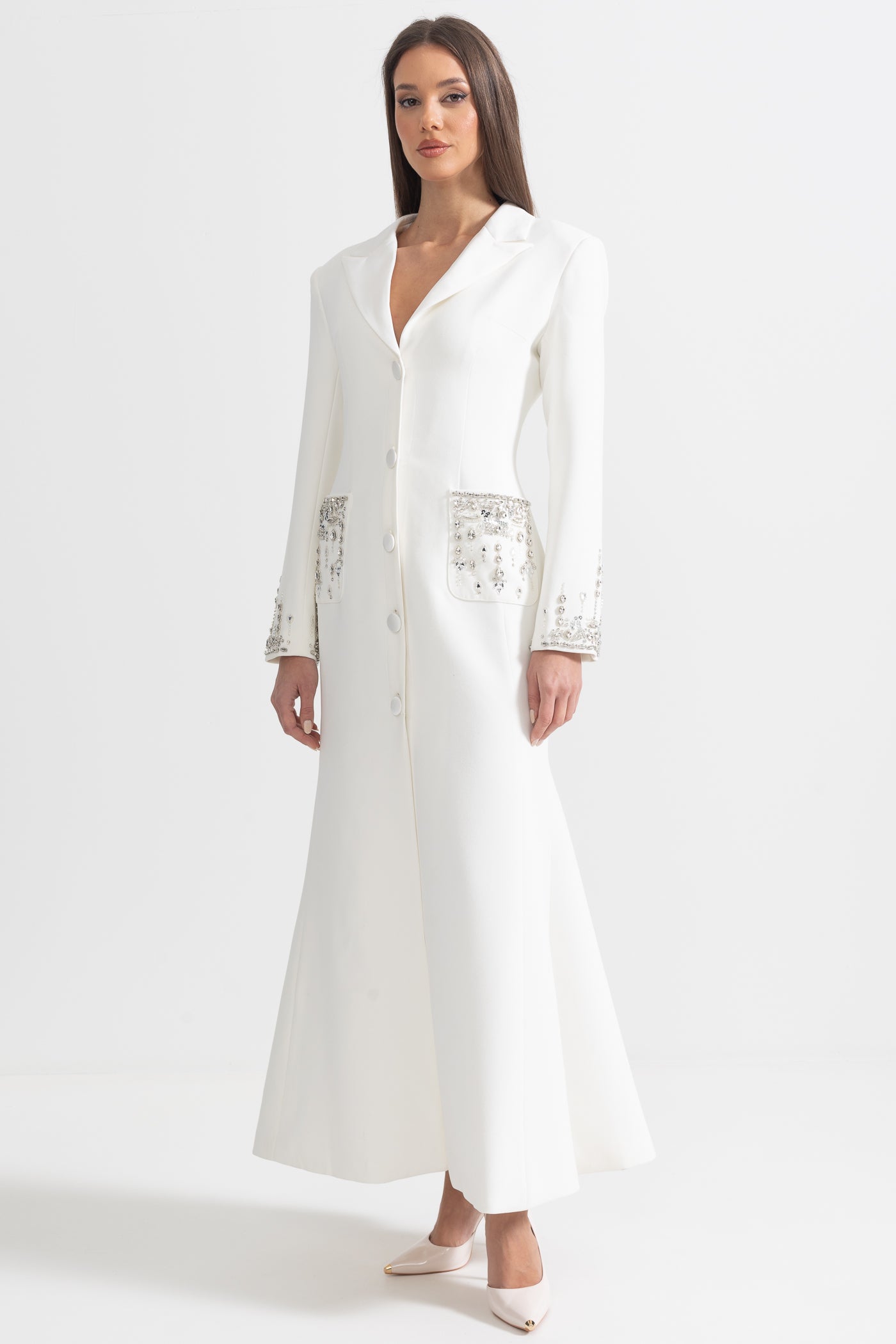 Long Silhouette Dress With Lapels And Crystal Detailing - White