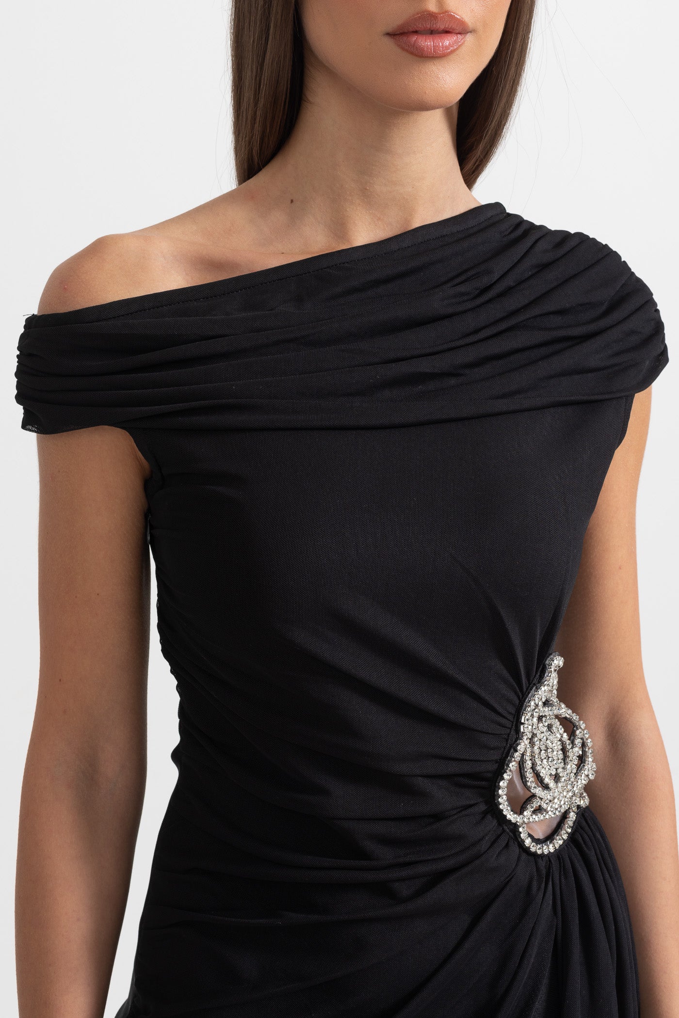 One-Shoulder Draped Dress With Silver Floral Brooch - Black