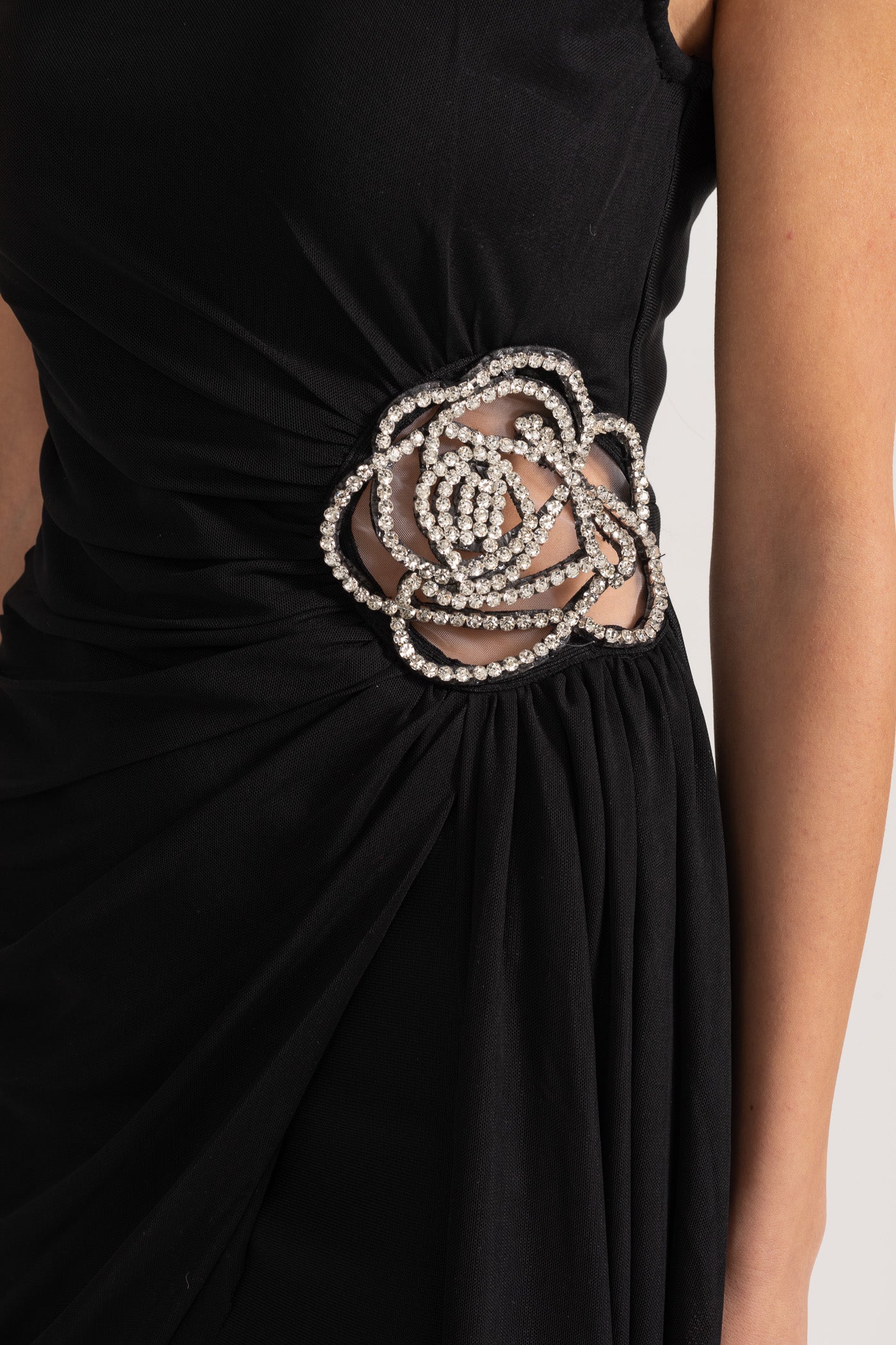 One-Shoulder Draped Dress With Silver Floral Brooch - Black