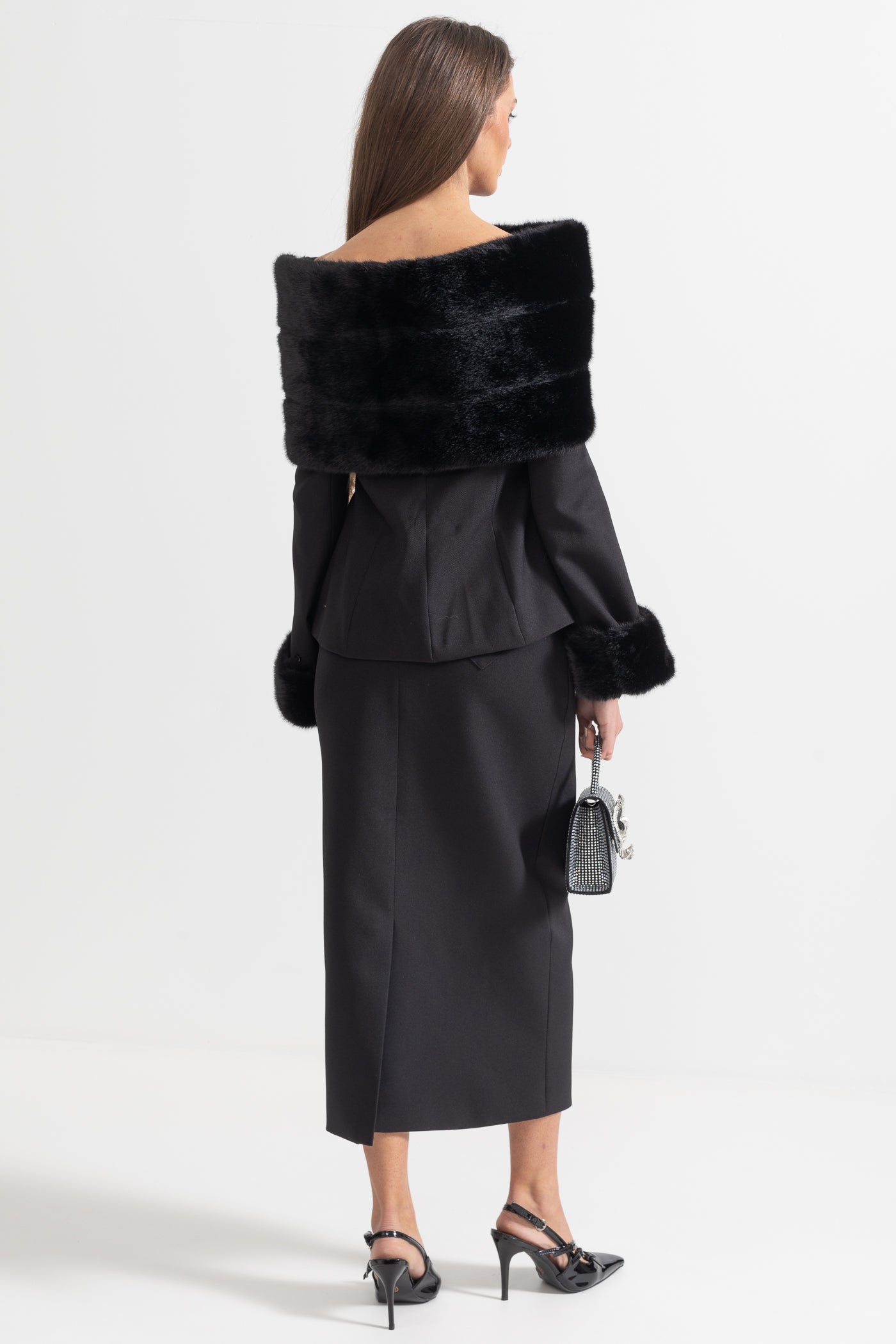 Two-Piece Ensemble With Faux Fur Shawl, Cuffs And Maxi Skirt - Black