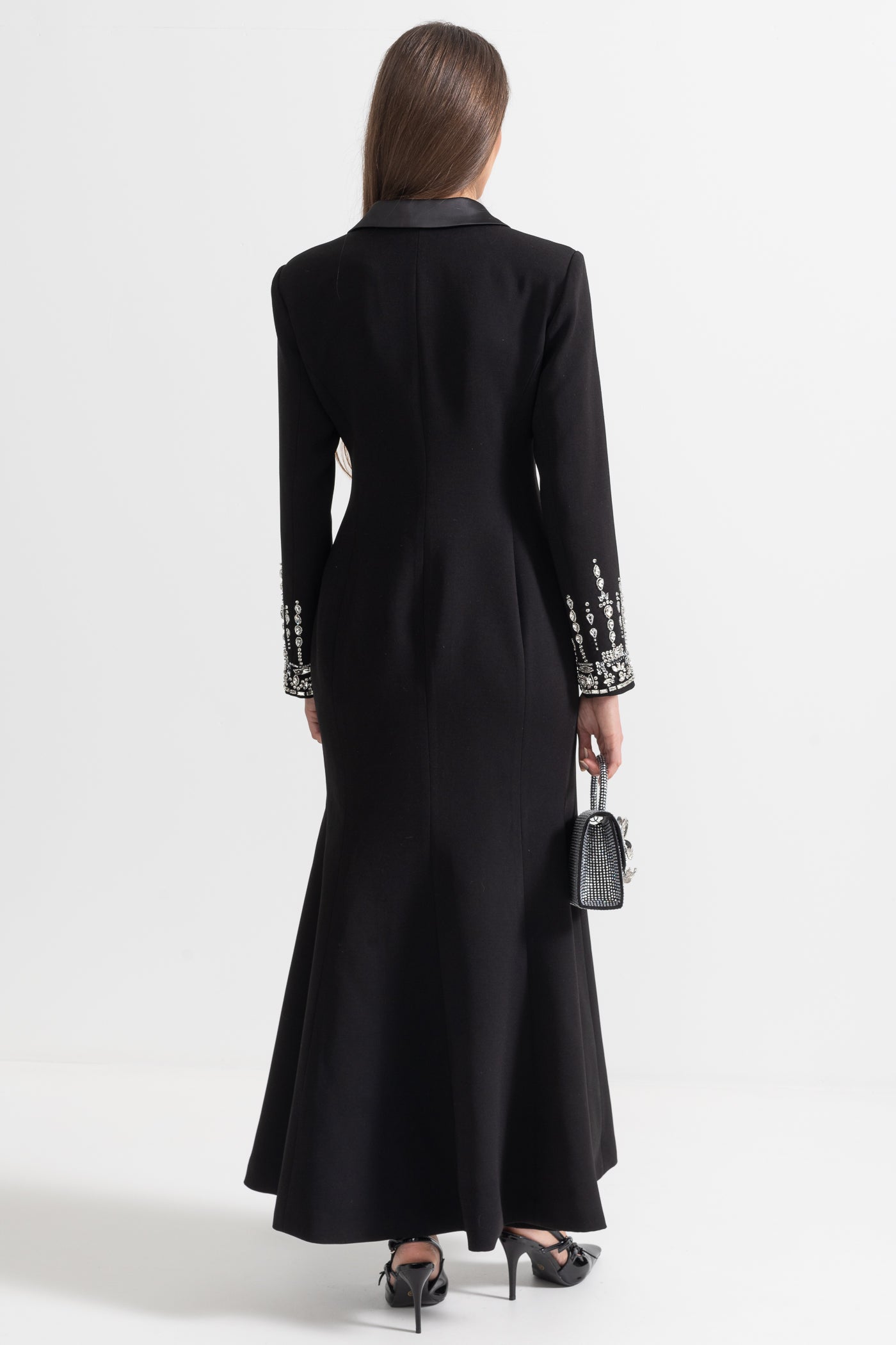 Long Silhouette Dress With Lapels And Crystal Detailing - Black