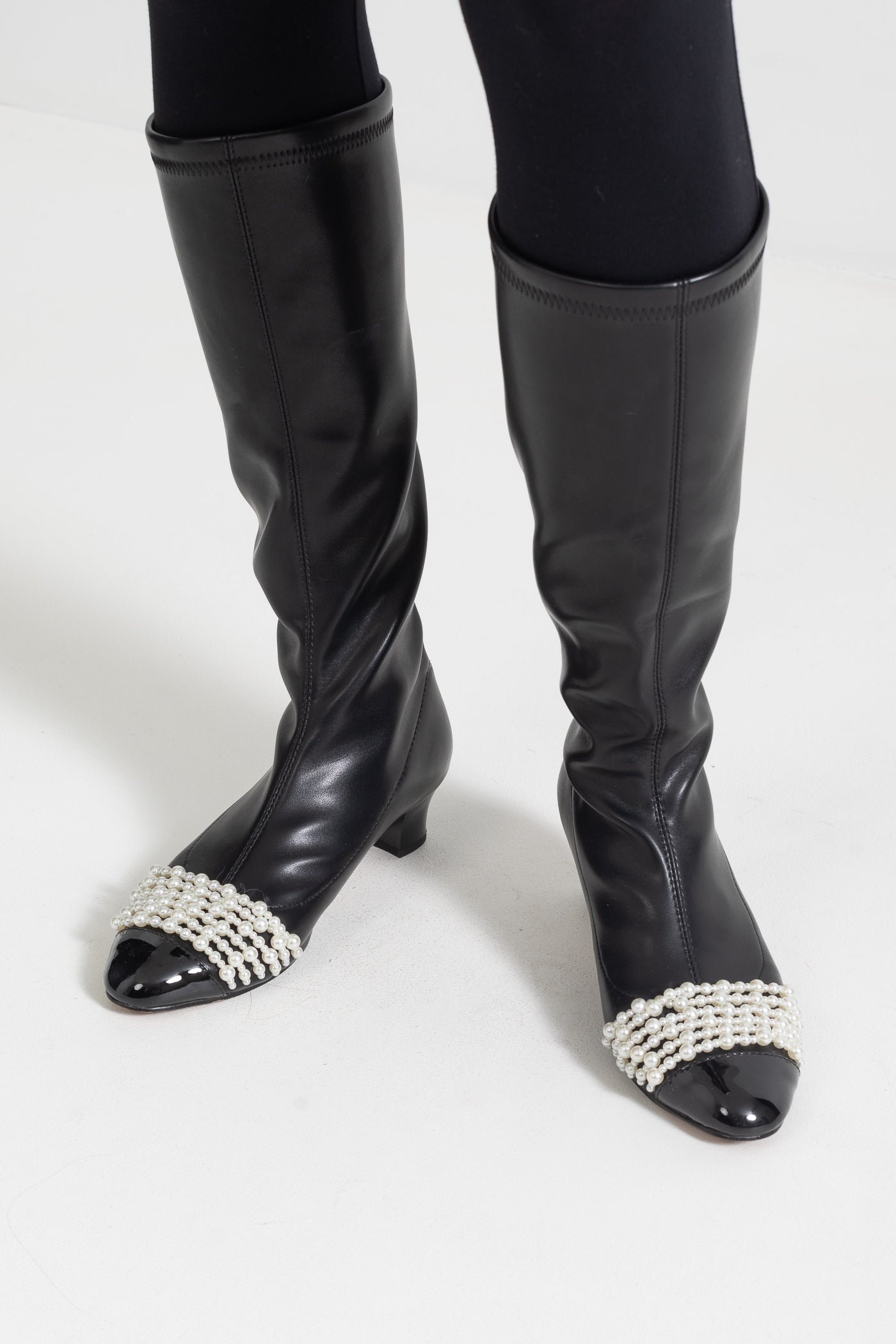 Vegan Leather Boots With White Pearl Embellishments - Black