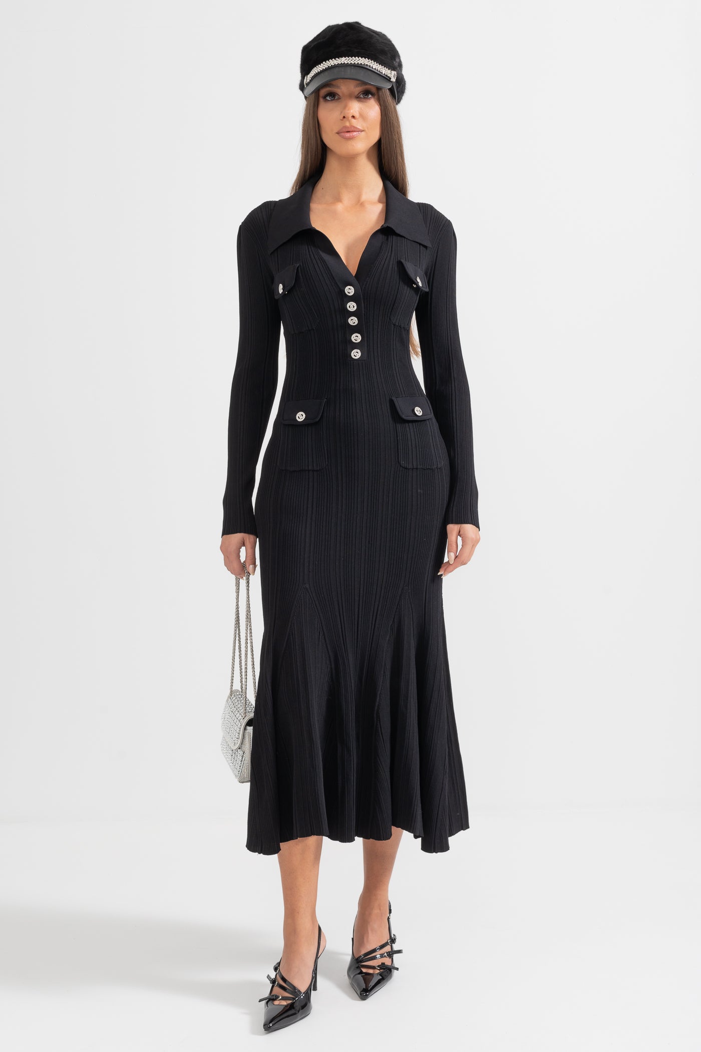 Elegant Ribbed Dress With Long Sleeves - Black