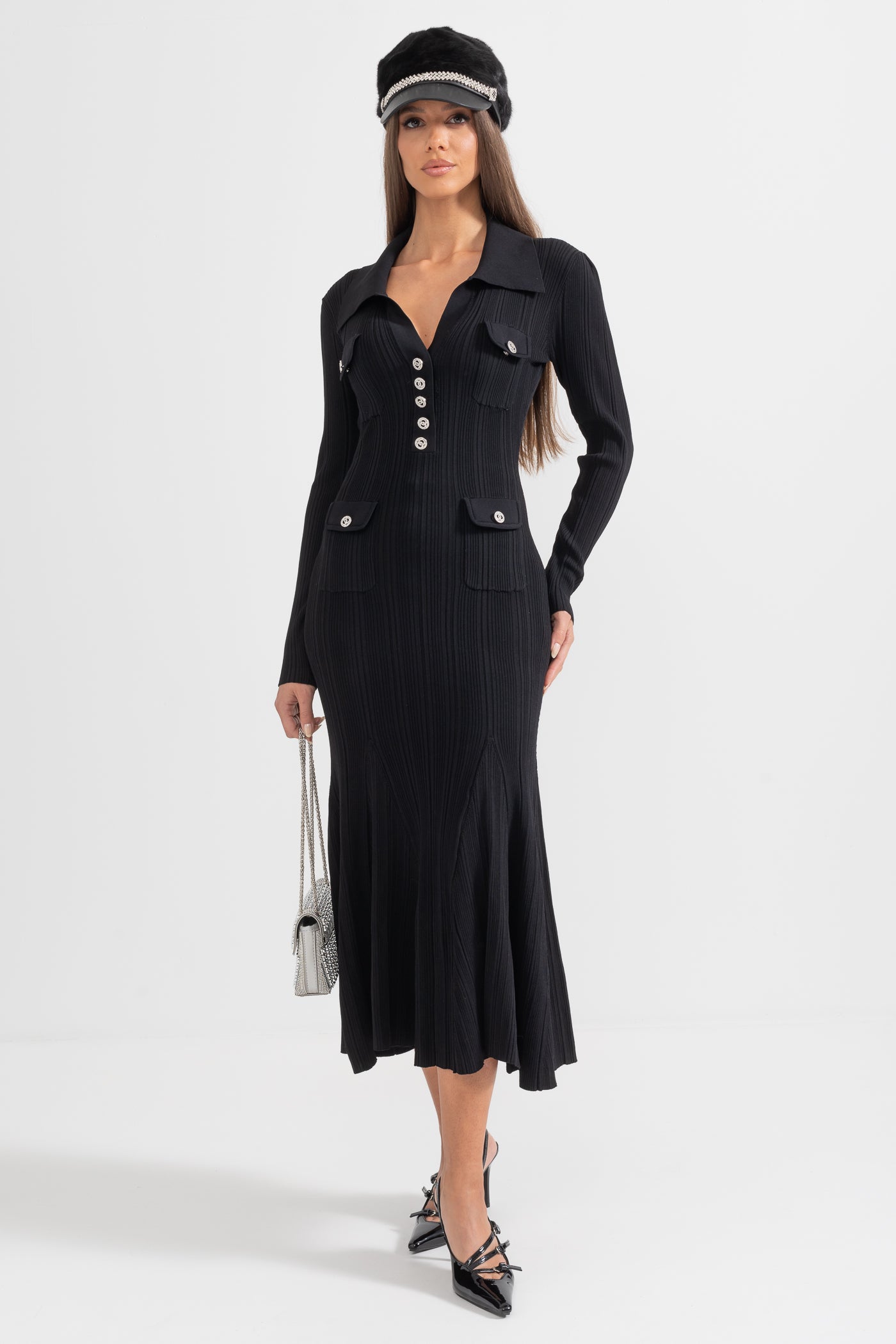 Elegant Ribbed Dress With Long Sleeves - Black