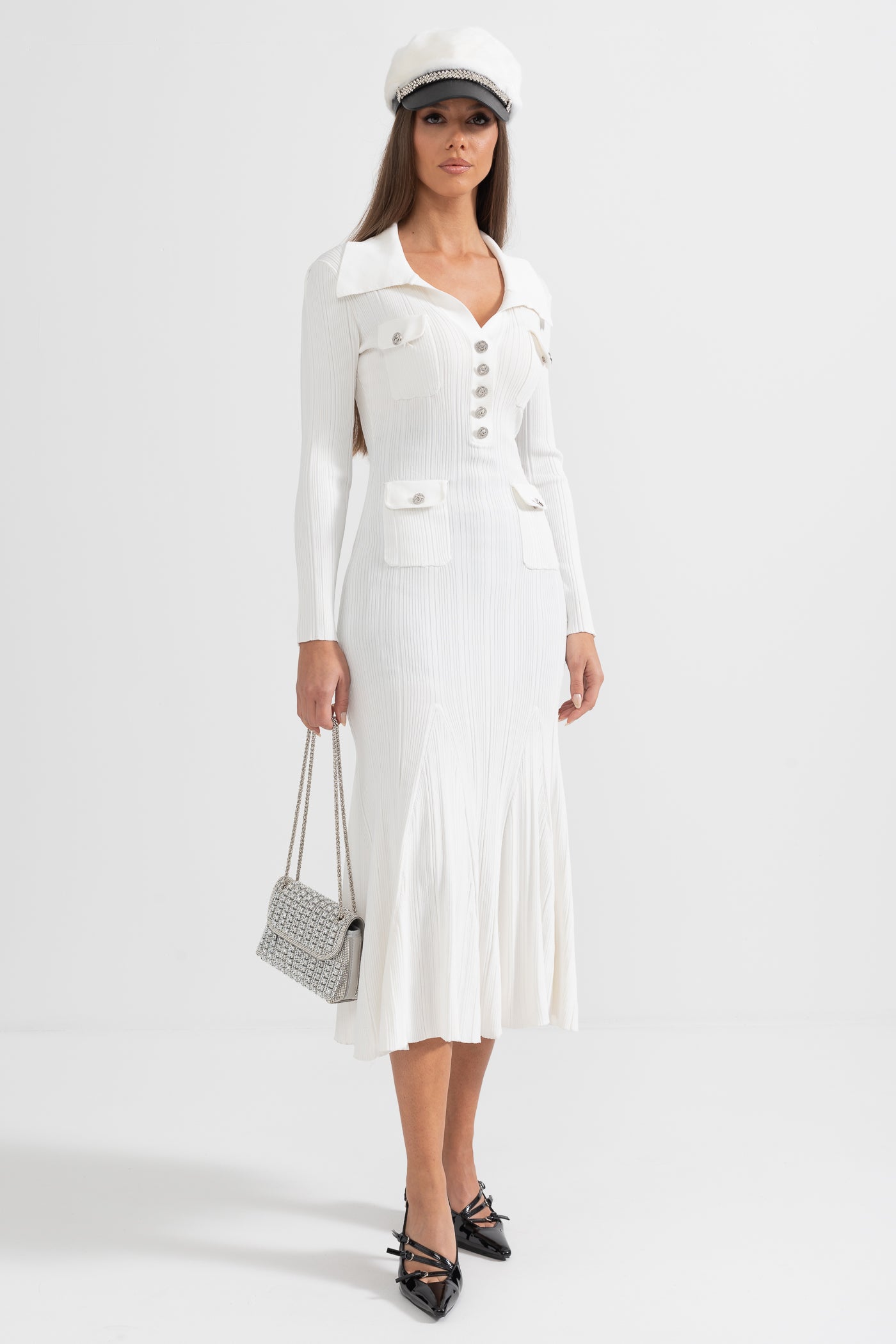 Elegant Ribbed Dress With Long Sleeves - White