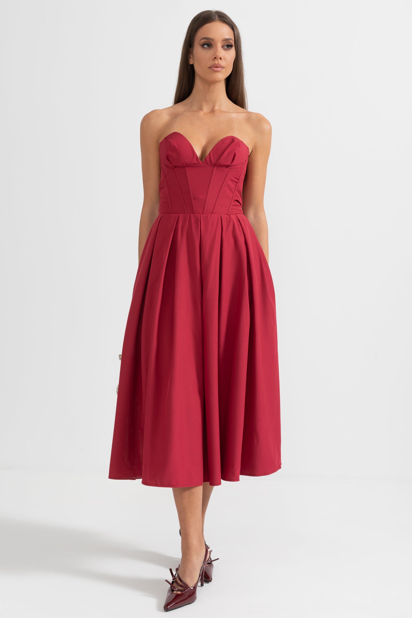 Sophisticated Strapless Midi Dress with Fitted Bodice - Burgundy