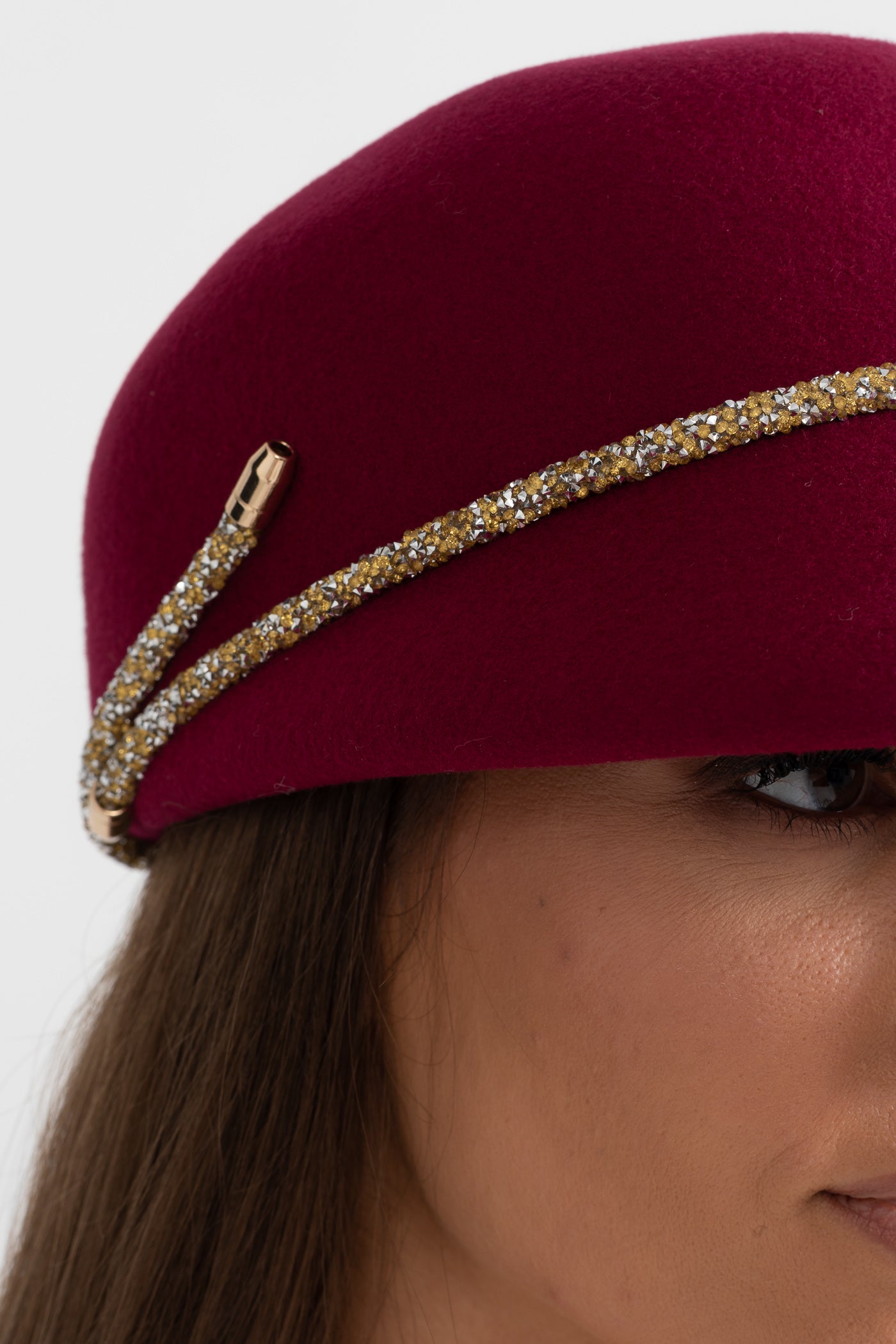 Short Brim Hat With Wrapped Detail - Burgundy