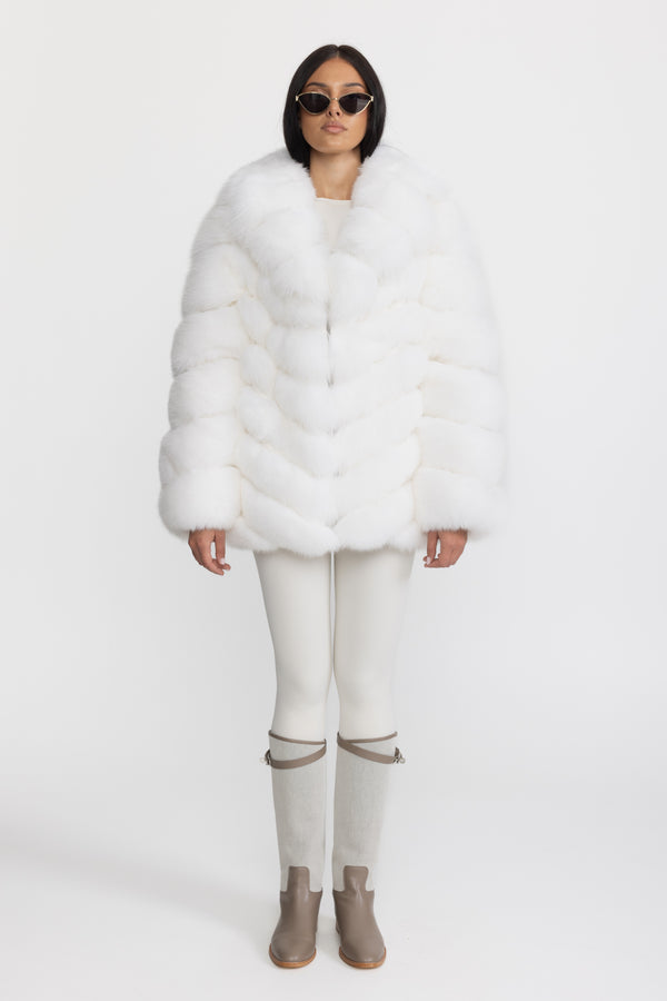Tiered Fox Fur Jacket With Oversized Shawl Collar – White