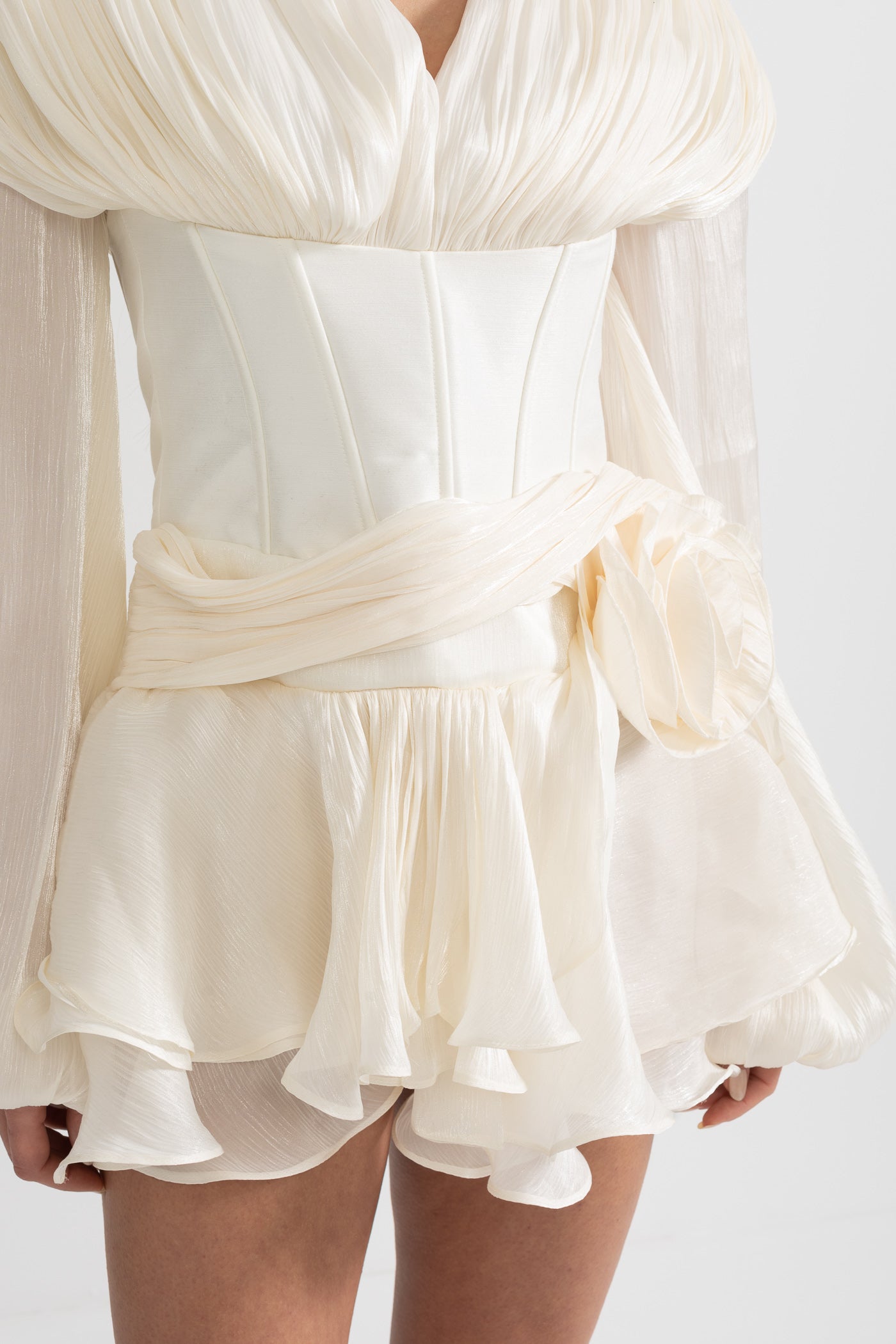 Elegant Dress With Corset-Style Bodice, Layered Ruffle Hem And Puffed Sleeves - White